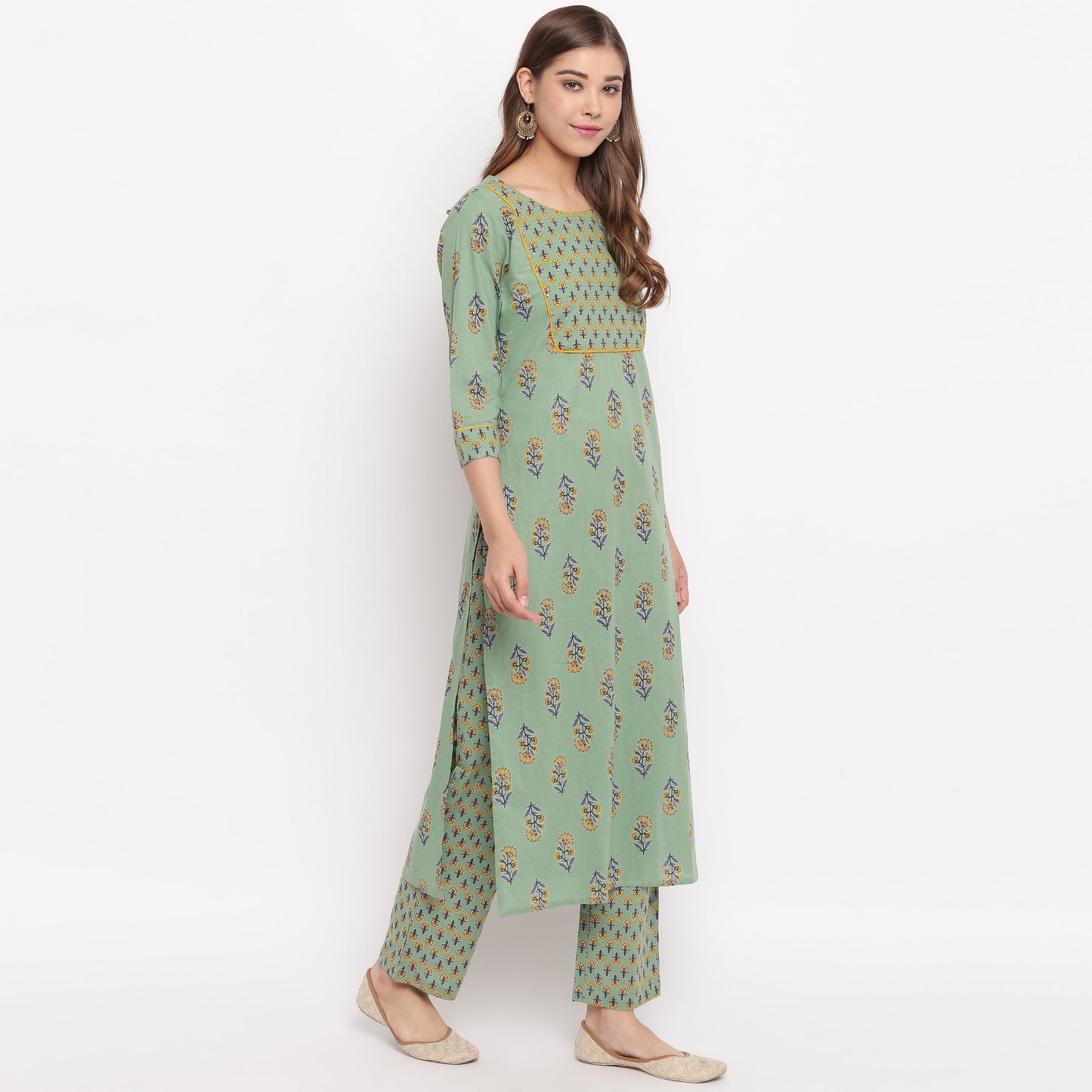 NOZ2TOZ Women's Floral Print Straight Cotton Pista Kurta With Palazzo - Swadesiicart