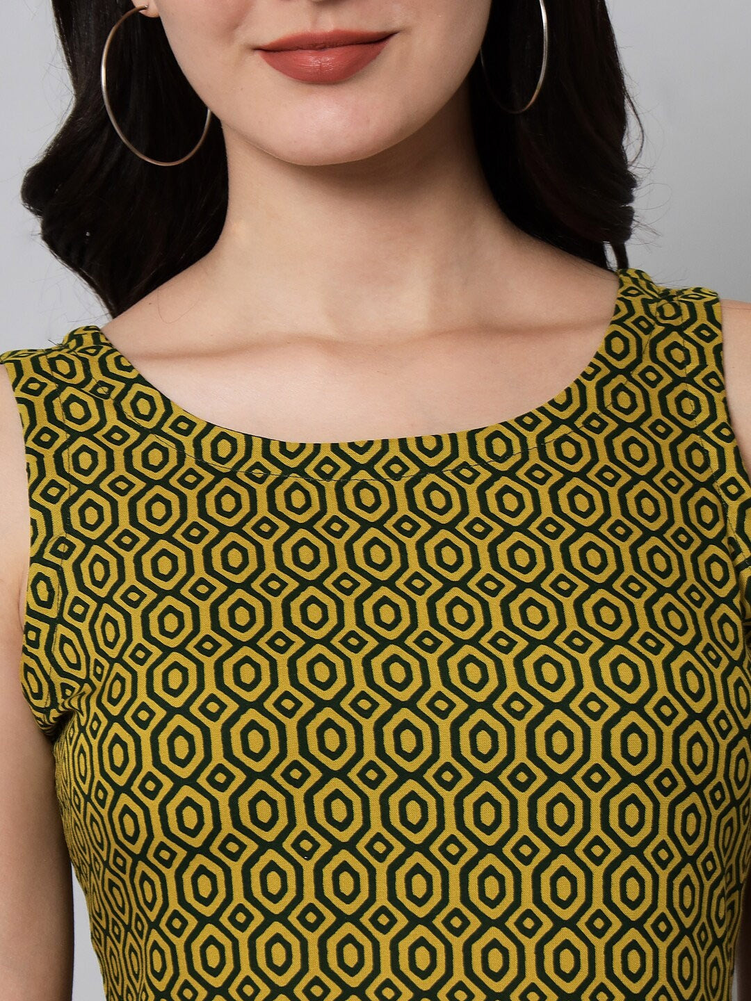 Kalini Women Green Geometric Printed Kurta - Swadesiicart