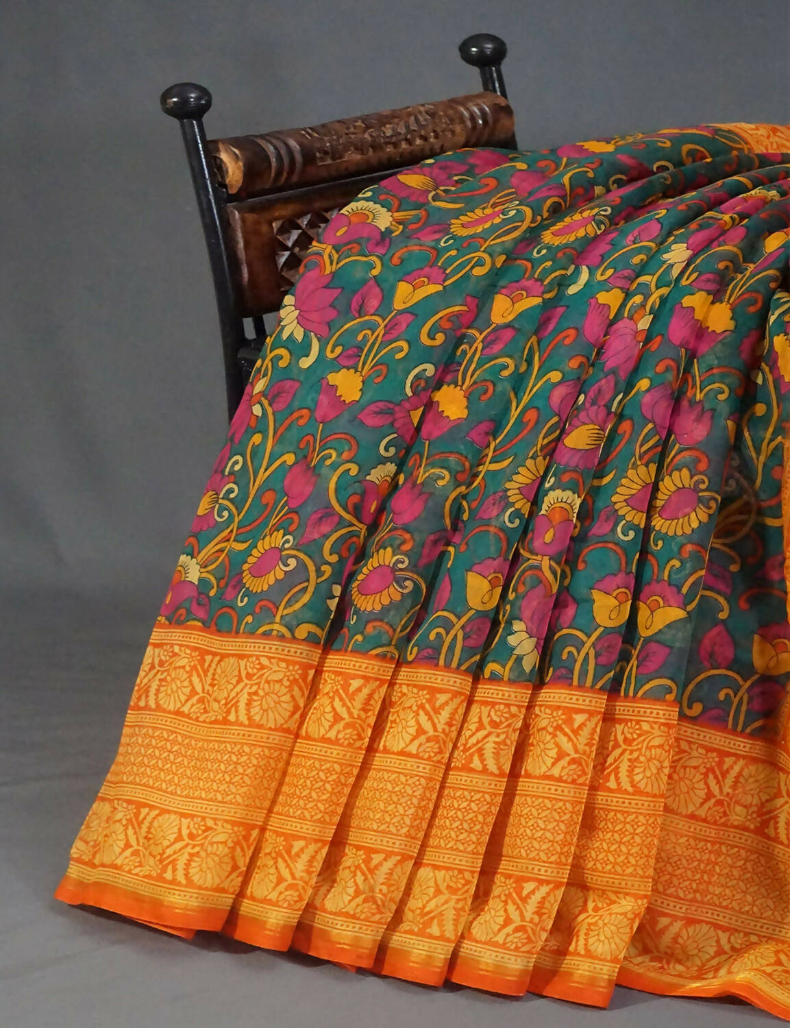 Vibrant Shades Of Green Kalamkaari Design Semi Chanderi Saree With Contrast Blouse By Gayathri Reddy Designer Studio | Swadesiicart
