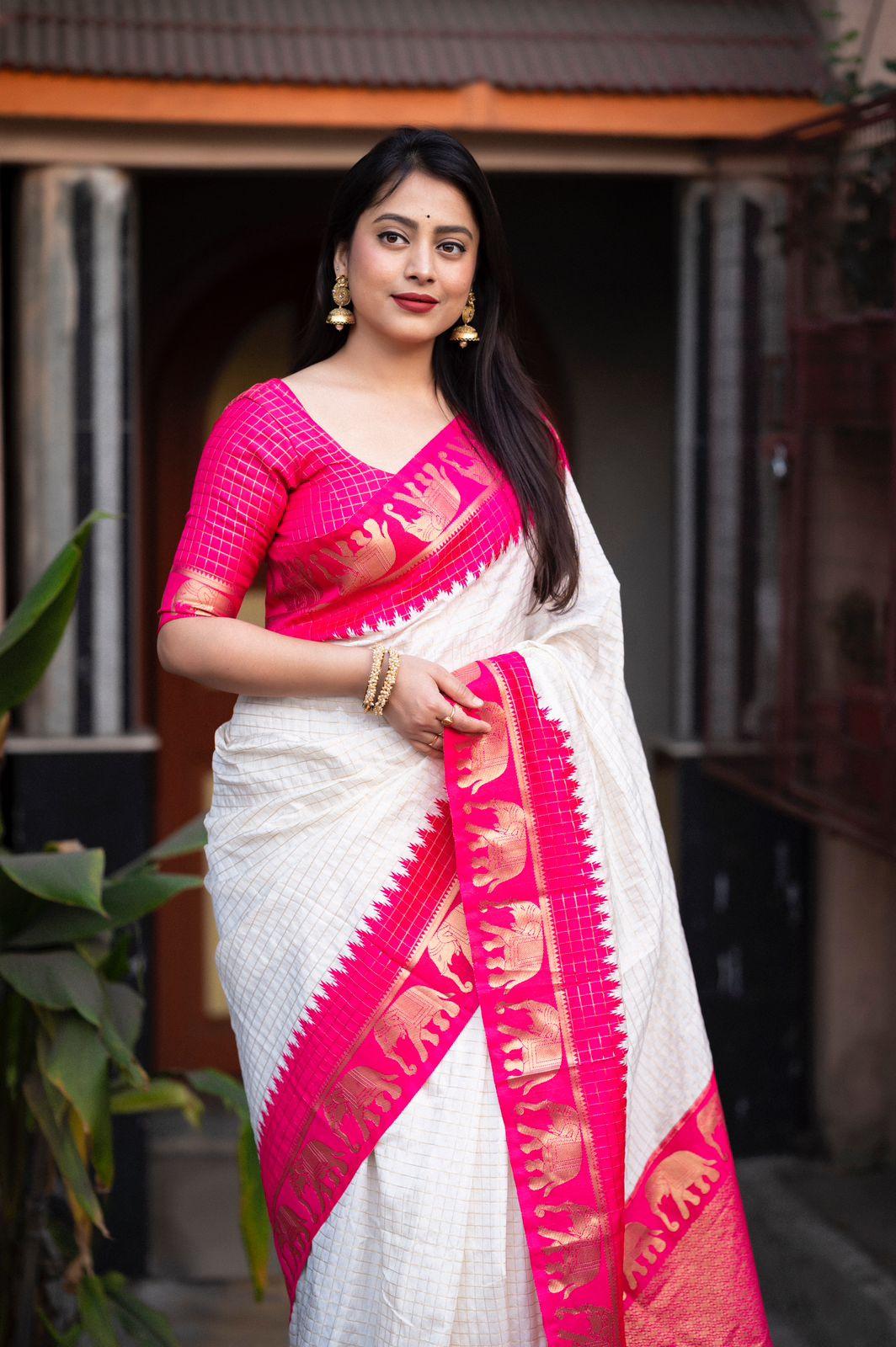 Rani Silk Zari Woven Saree with Unstitched Blouse - Hiral Fashion | Swadesiicart