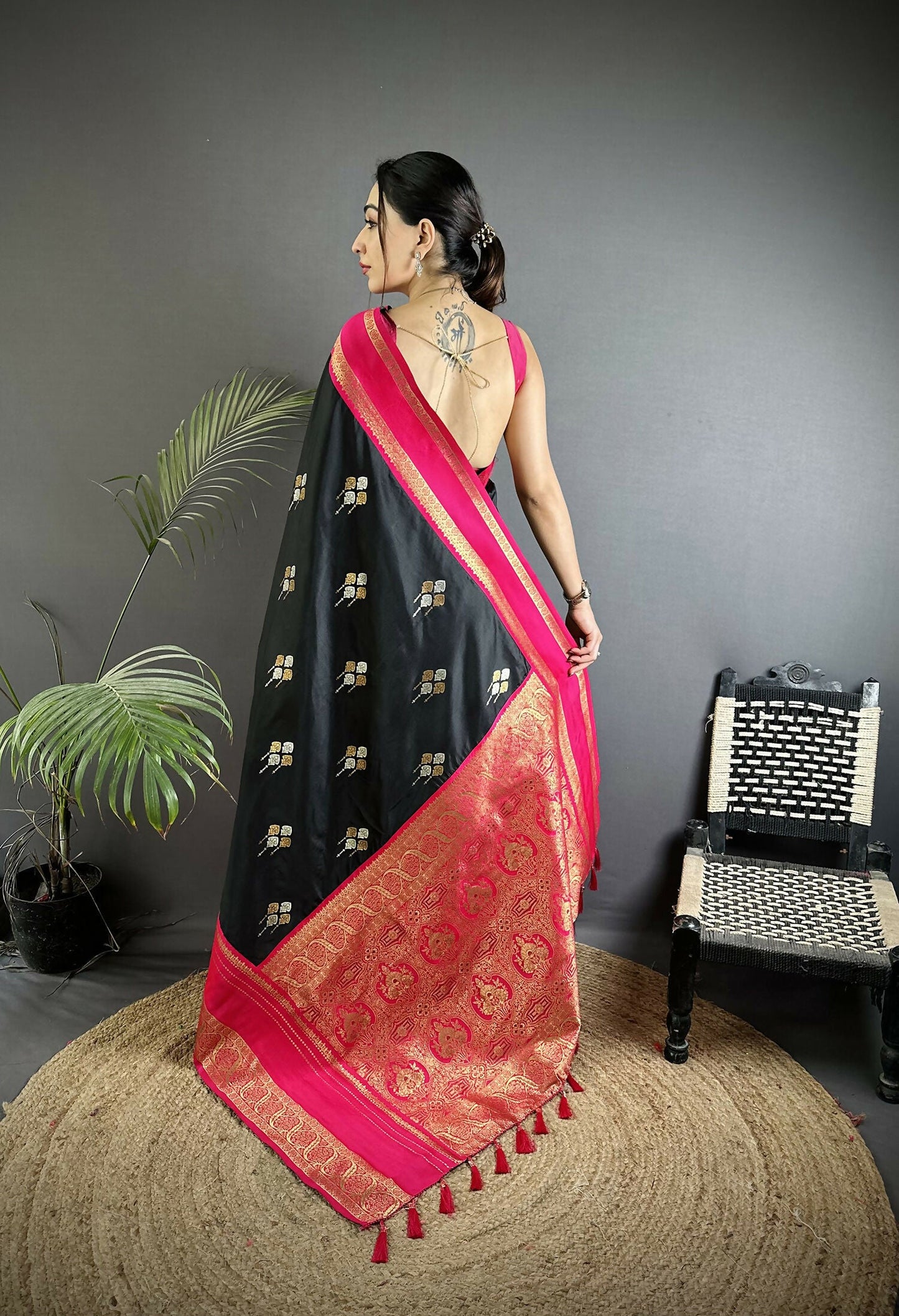 Joban Fashion Black Banarasi Soft Silk Woven Saree | Swadesiicart