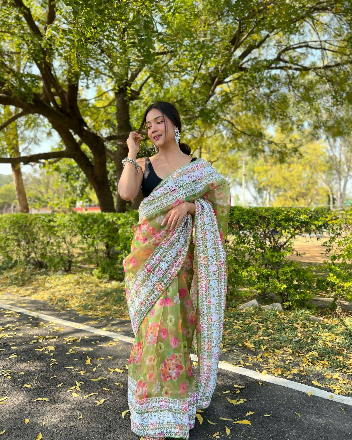 Vamsee Green Organza Saree - Swadesiicart