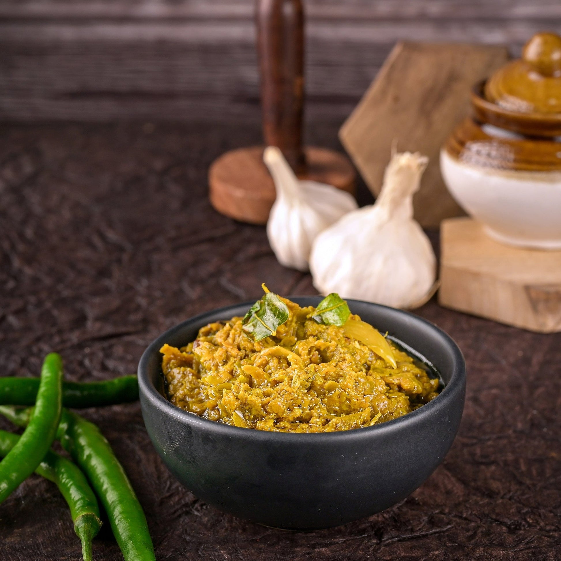 Vellanki Foods - Green Chilli Pickle / Hari Mirch Ka Achaar - Swadesiicart