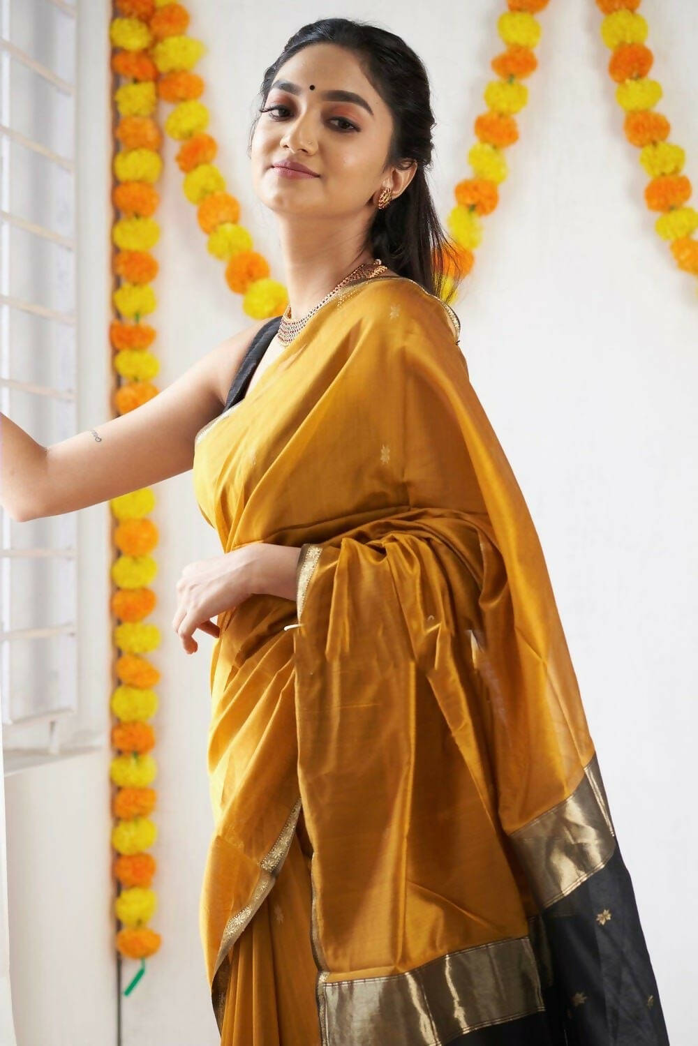 DEIANA'S Beautiful Designer Golden zari Soft Cotton Saree - Yellow - Swadesiicart