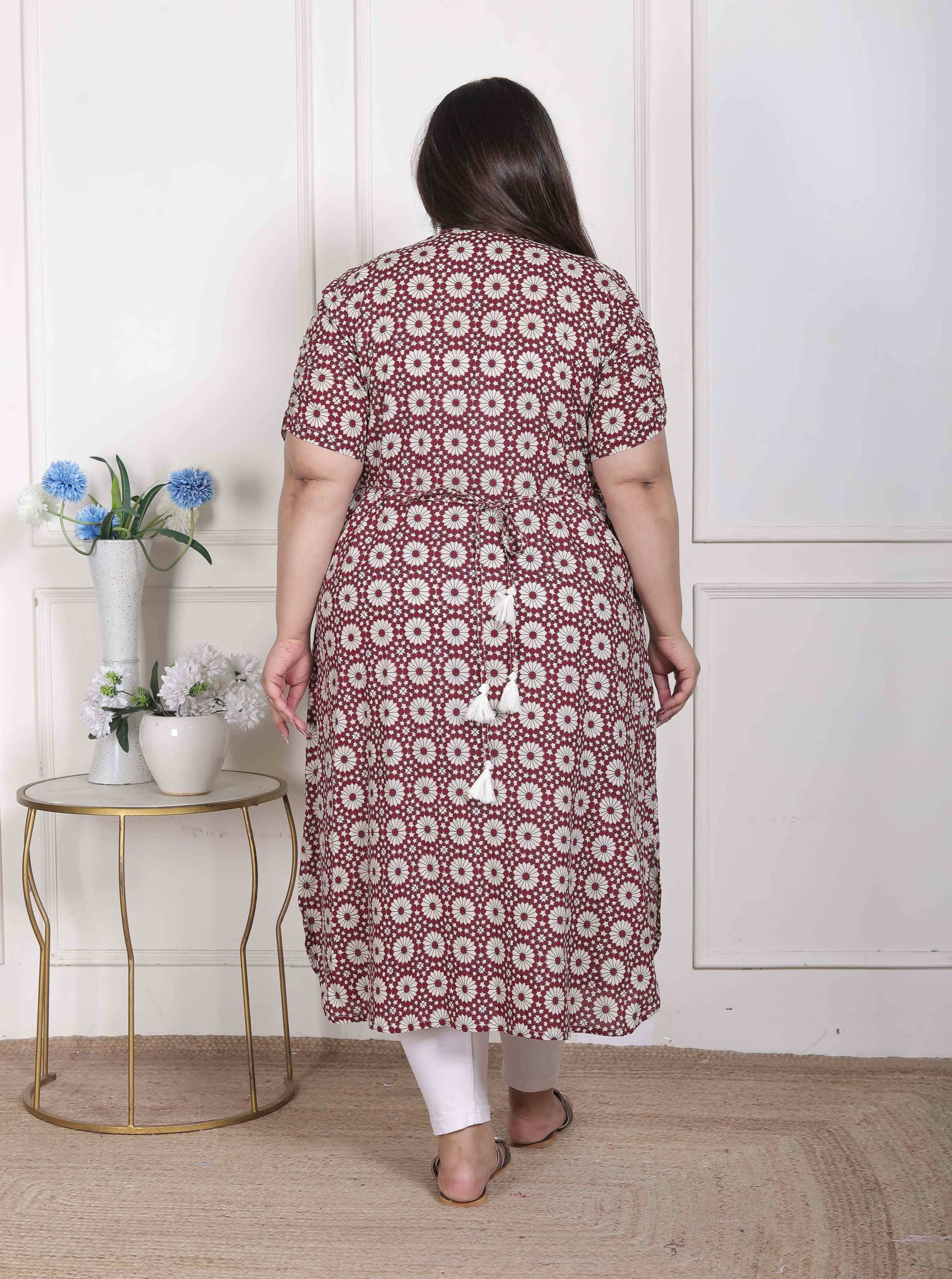 Miravan Women's Plus Size Cotton Floral Printed Cream A-Line Kurta with Buttons - Swadesiicart
