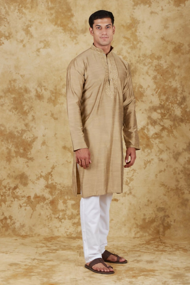 Bluesaanchi Men's Handloom Embroidered Ecru Kurta Set | Swadesiicart
