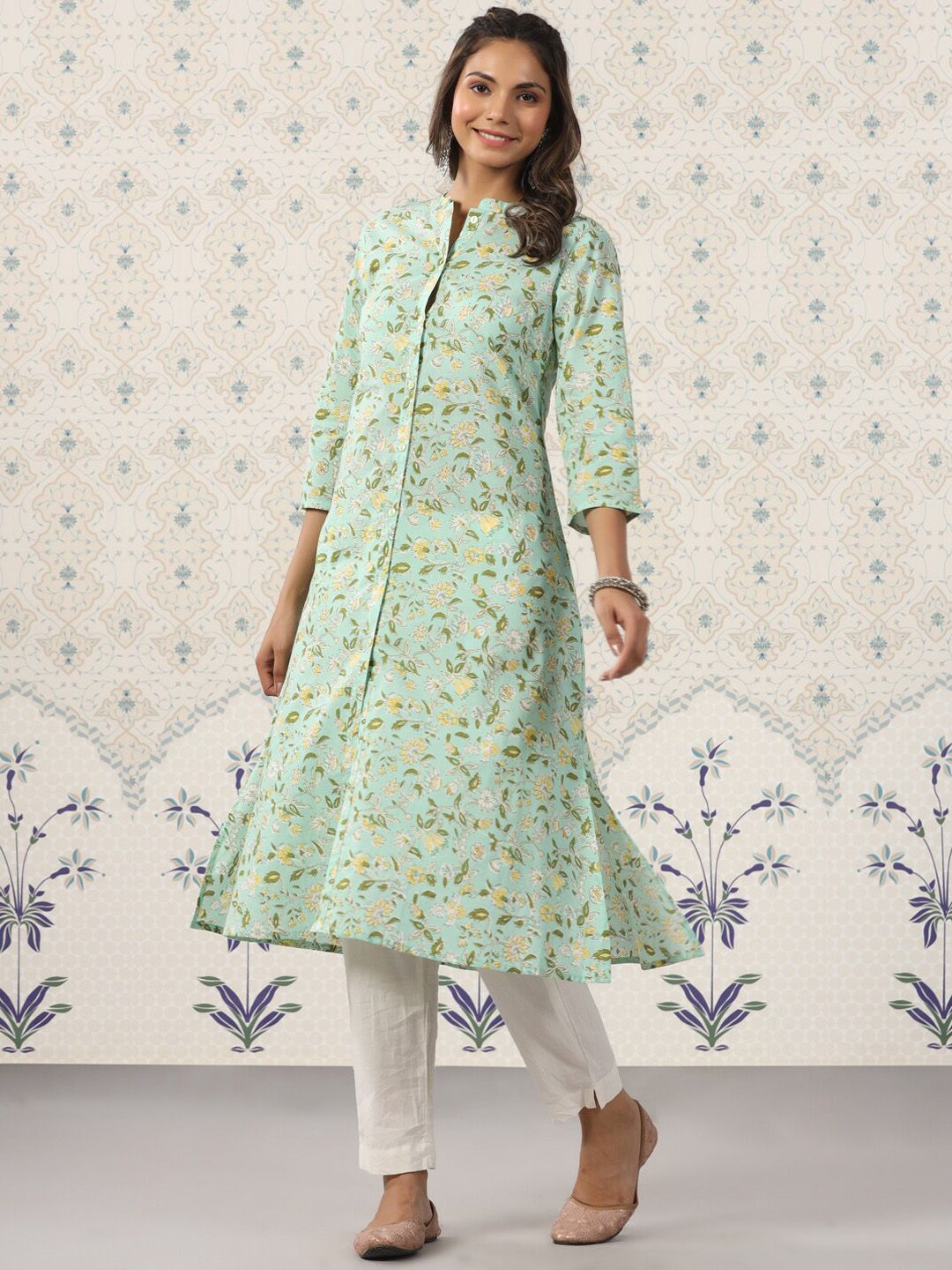 Ode by House of Pataudi Floral Printed Band Collar Pure Cotton Kurta - Swadesiicart