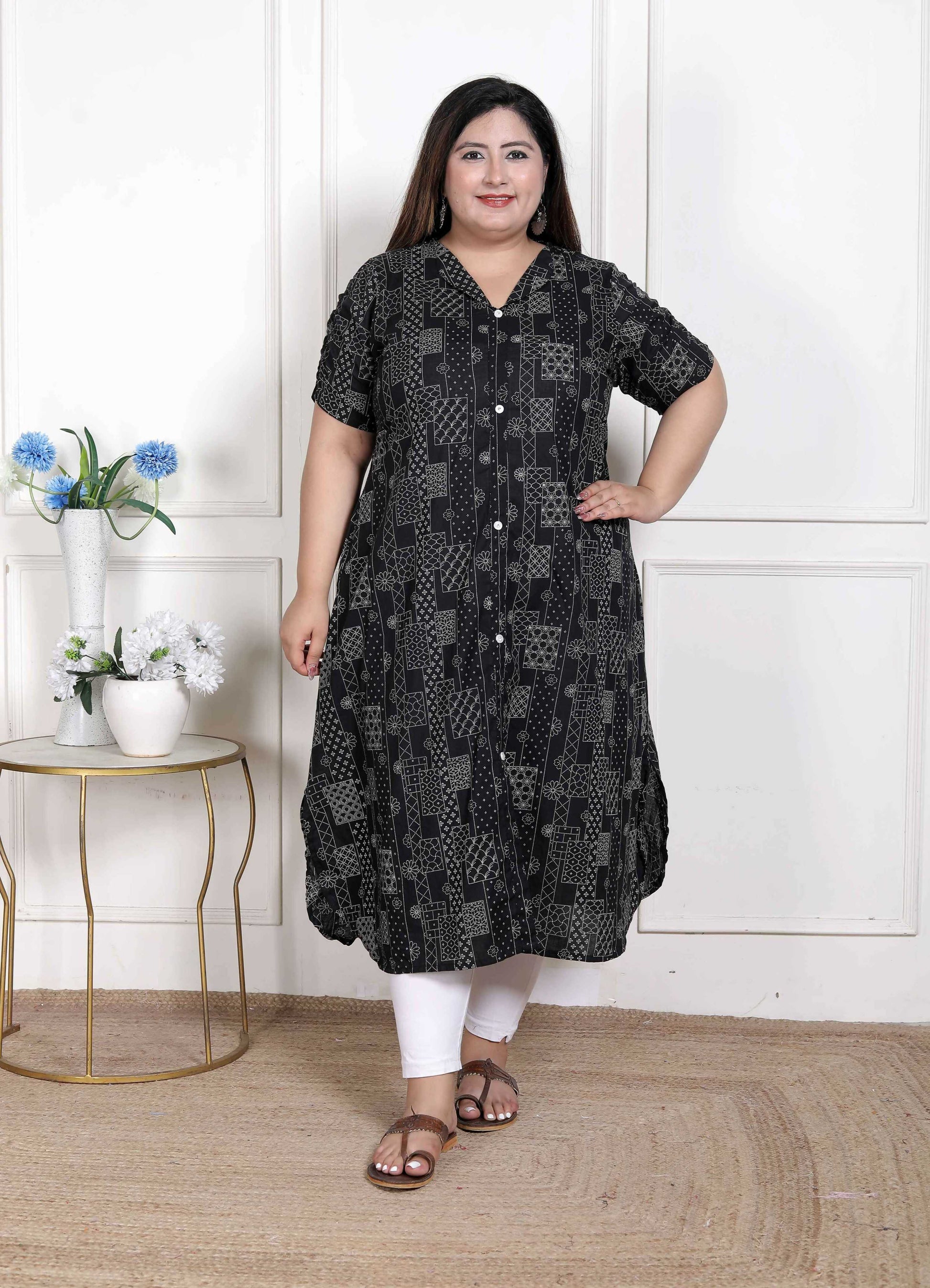 Miravan Women's Plus Size Pure Cotton Black Floral Printed Front Button A-Line Kurta - Swadesiicart