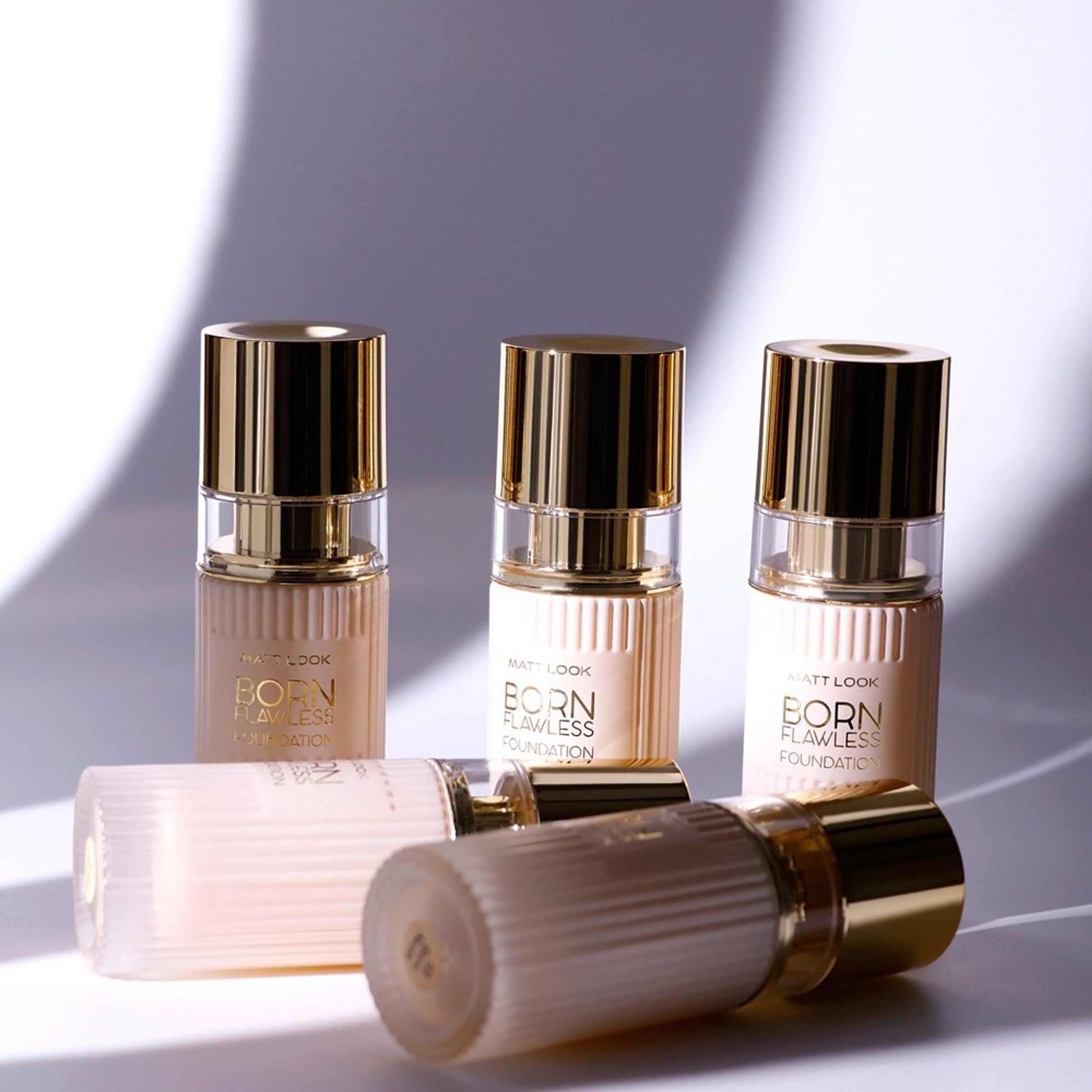 Matt Look Born Flawless Weightless Foundation - Born Fair - Swadesiicart