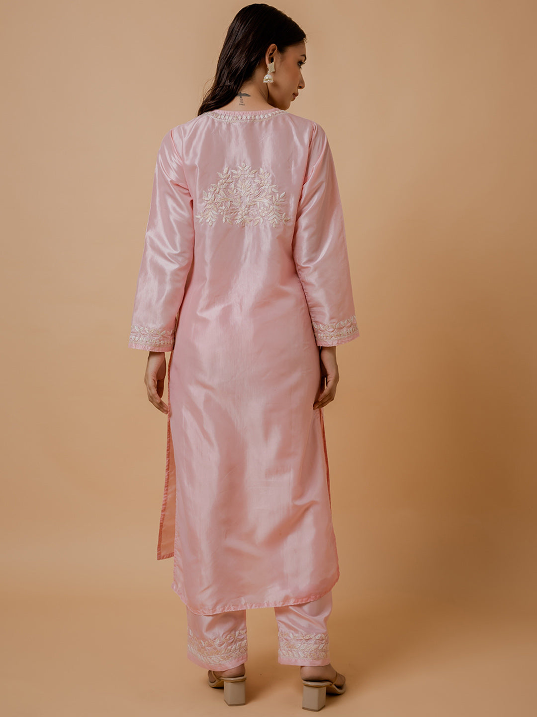 HOUSE OF KARI Floral Embroidered Silk Chikankari Kurta | Swadesiicart