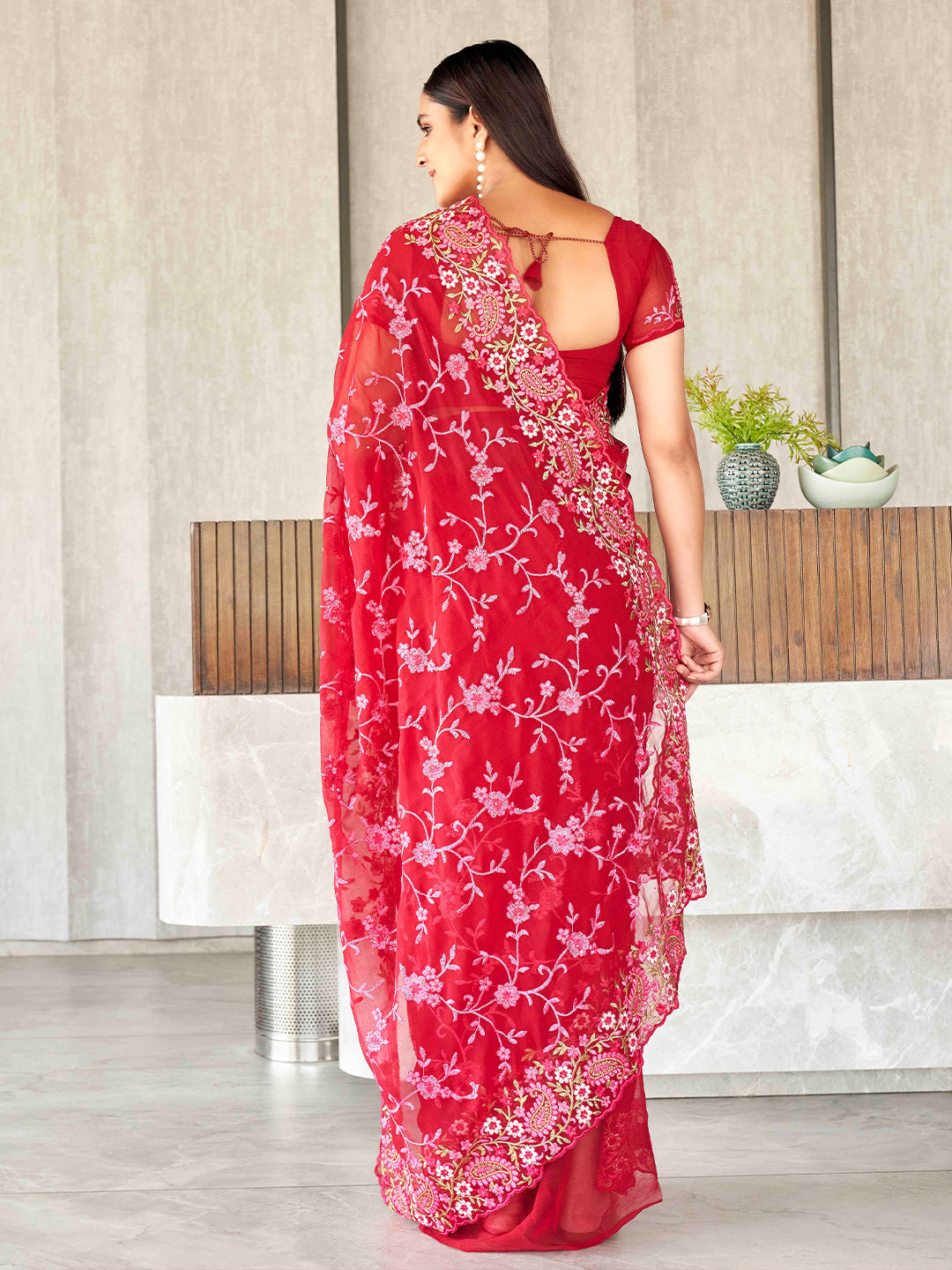 Tikhi Imli Floral Embroidered Chiffon Heavy Work Saree | Swadesiicart