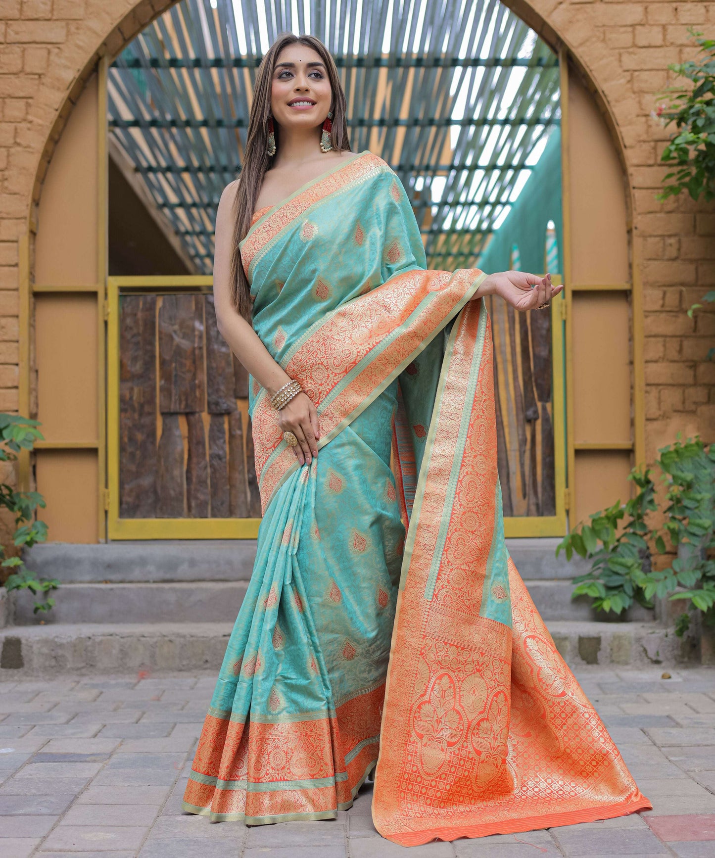 Vamsee Madhavi Sea Green Soft Silk Saree - Swadesiicart