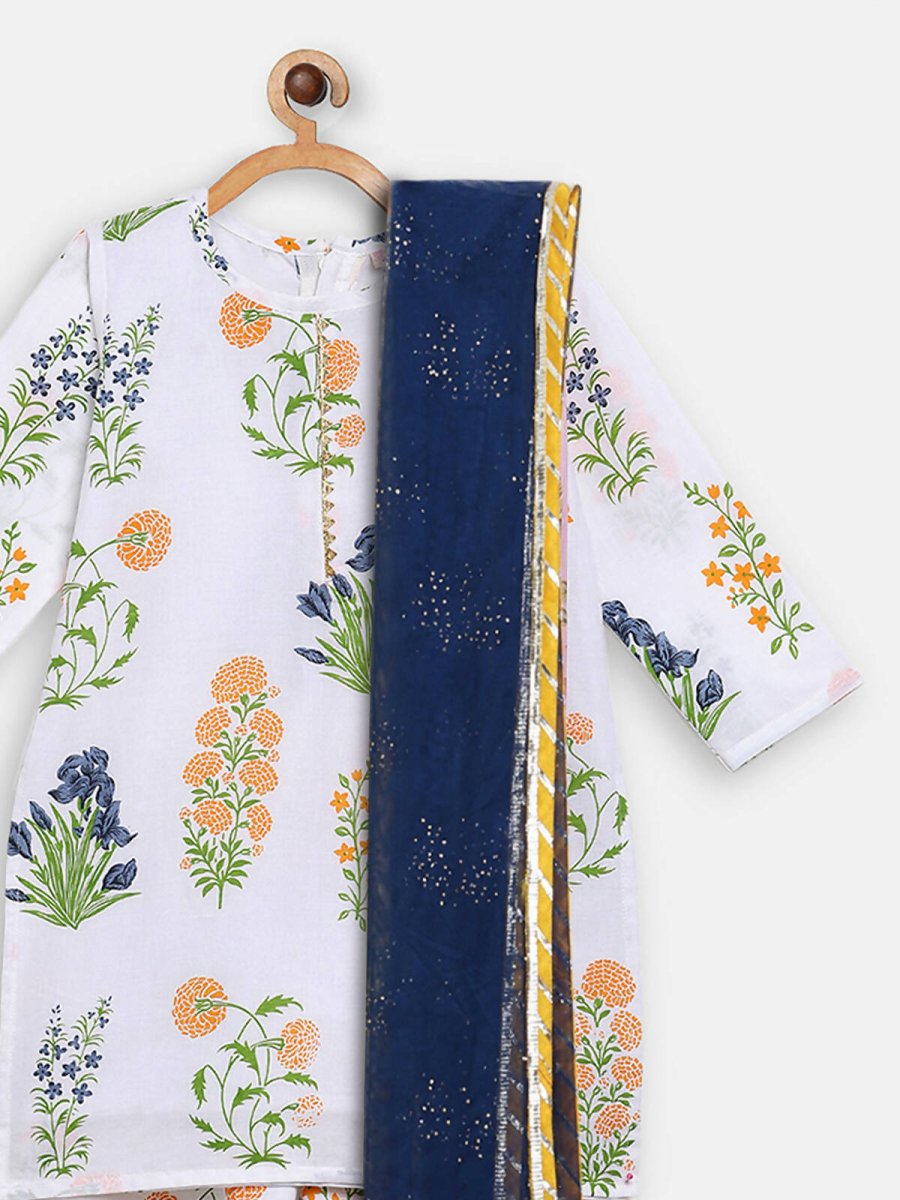 Ahalyaa White Cotton Straight Floral Printed Kids Kurta Pant Sets With Dupatta For Girls | Swadesiicart