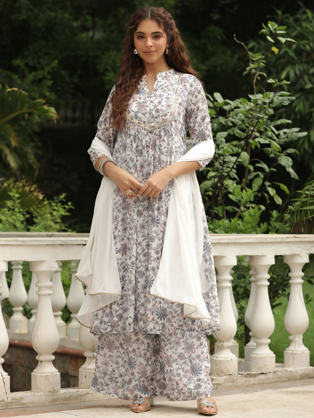 Janasya White Georgette Floral Kurta,Bottom & Dupatta | Swadesiicart