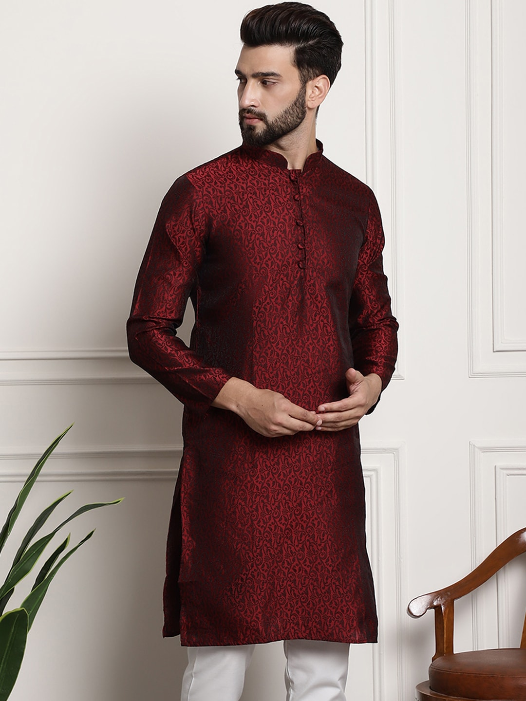 Sojanya Men Maroon Printed Straight Kurta | Swadesiicart