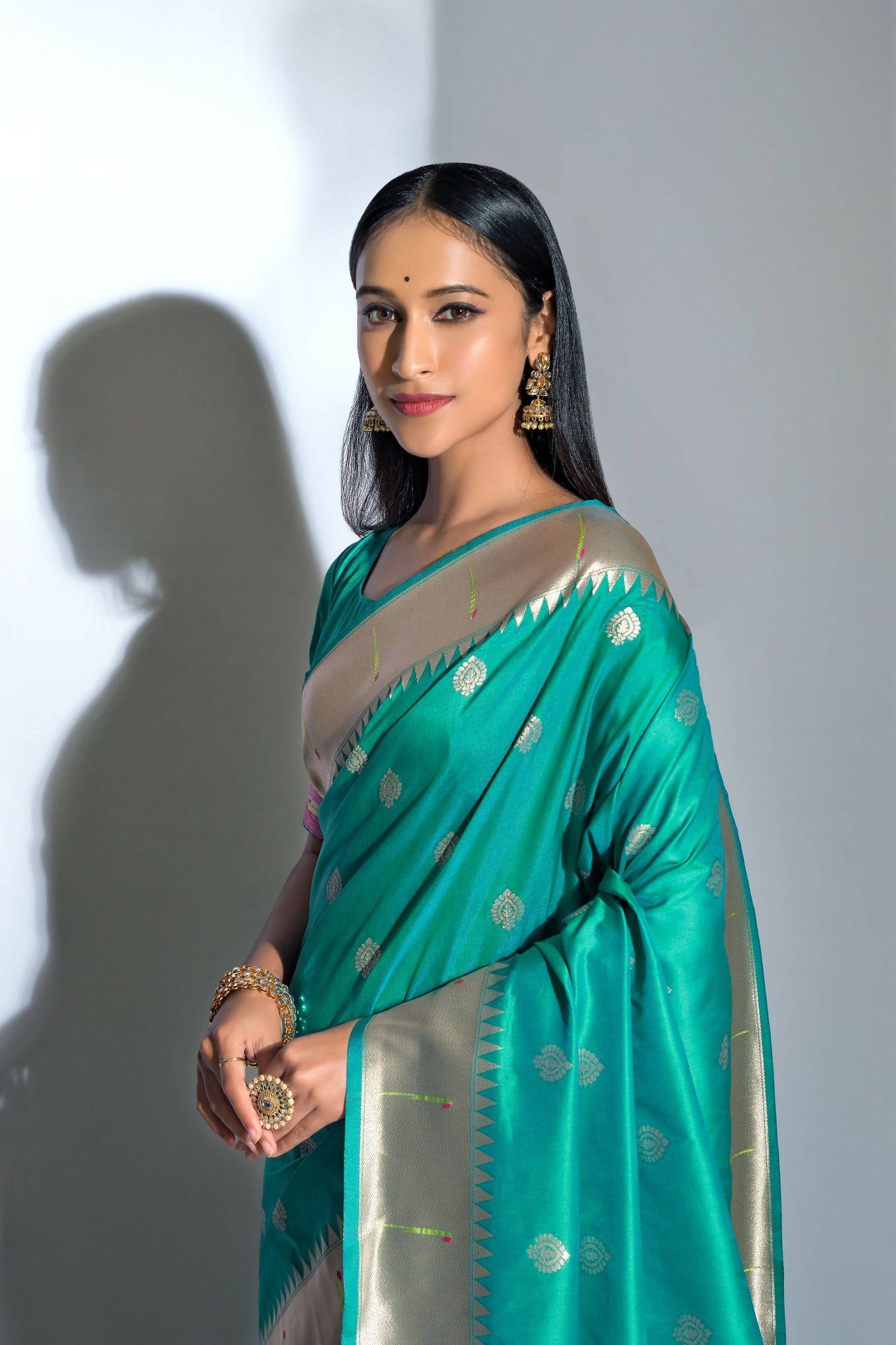 Vishnu Weaves Women's Teal Paithani Silk Zari Woven Saree with Unstitched Blouse - Swadesiicart