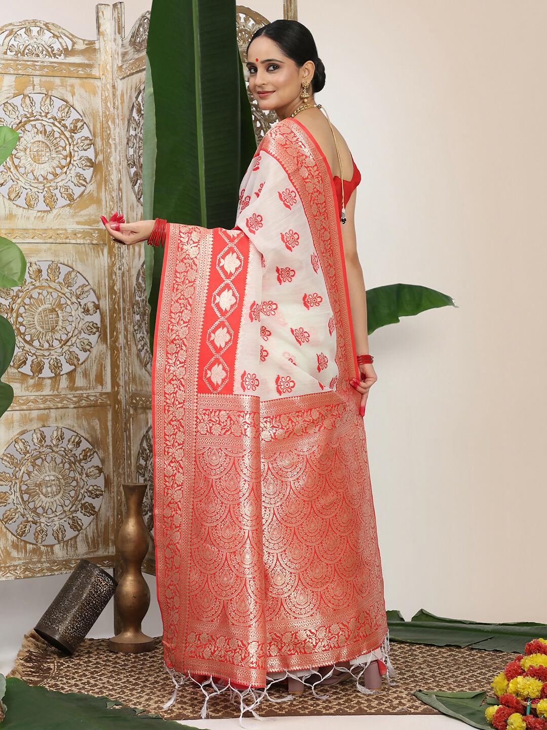 Shree Shyam Fashion Linen Cotton Red & White Saree