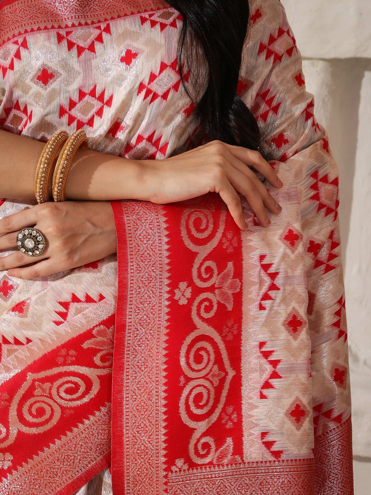 Shree Shyam Fashion Linen Cotton Red & White Saree