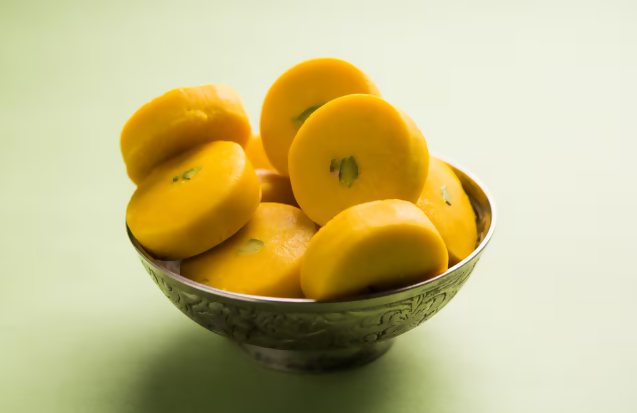 Aggarwal Sweets Corner Mathura Cream Peda | Swadesiicart