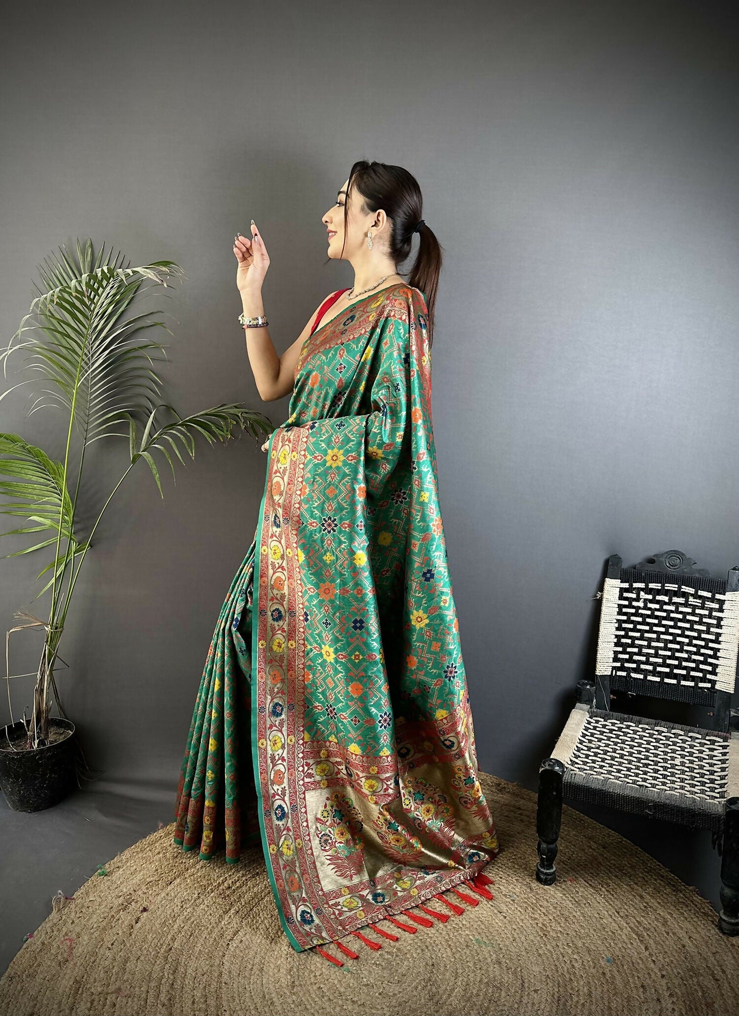 Joban Fashion Green Banarasi Soft Silk Woven Saree | Swadesiicart