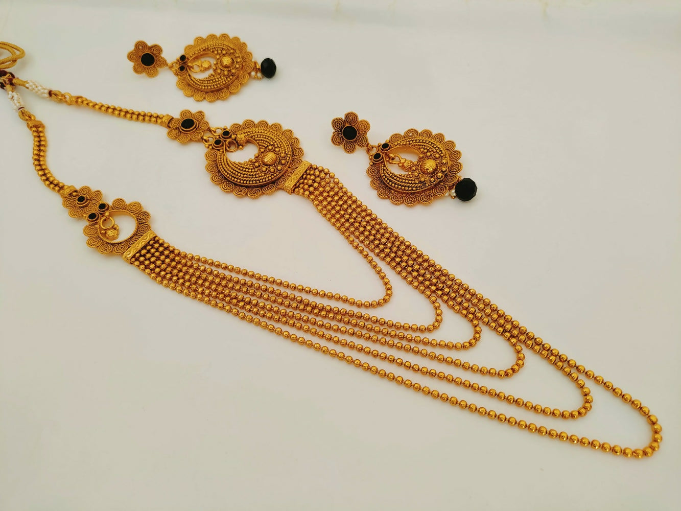 Black Kemp Layer Mugappu Necklace Set - Mokshi Collections