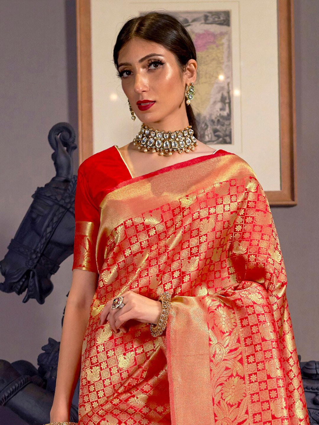 Mitera Red & Gold-Toned Woven Design Zari Silk Blend Banarasi Saree | Swadesiicart