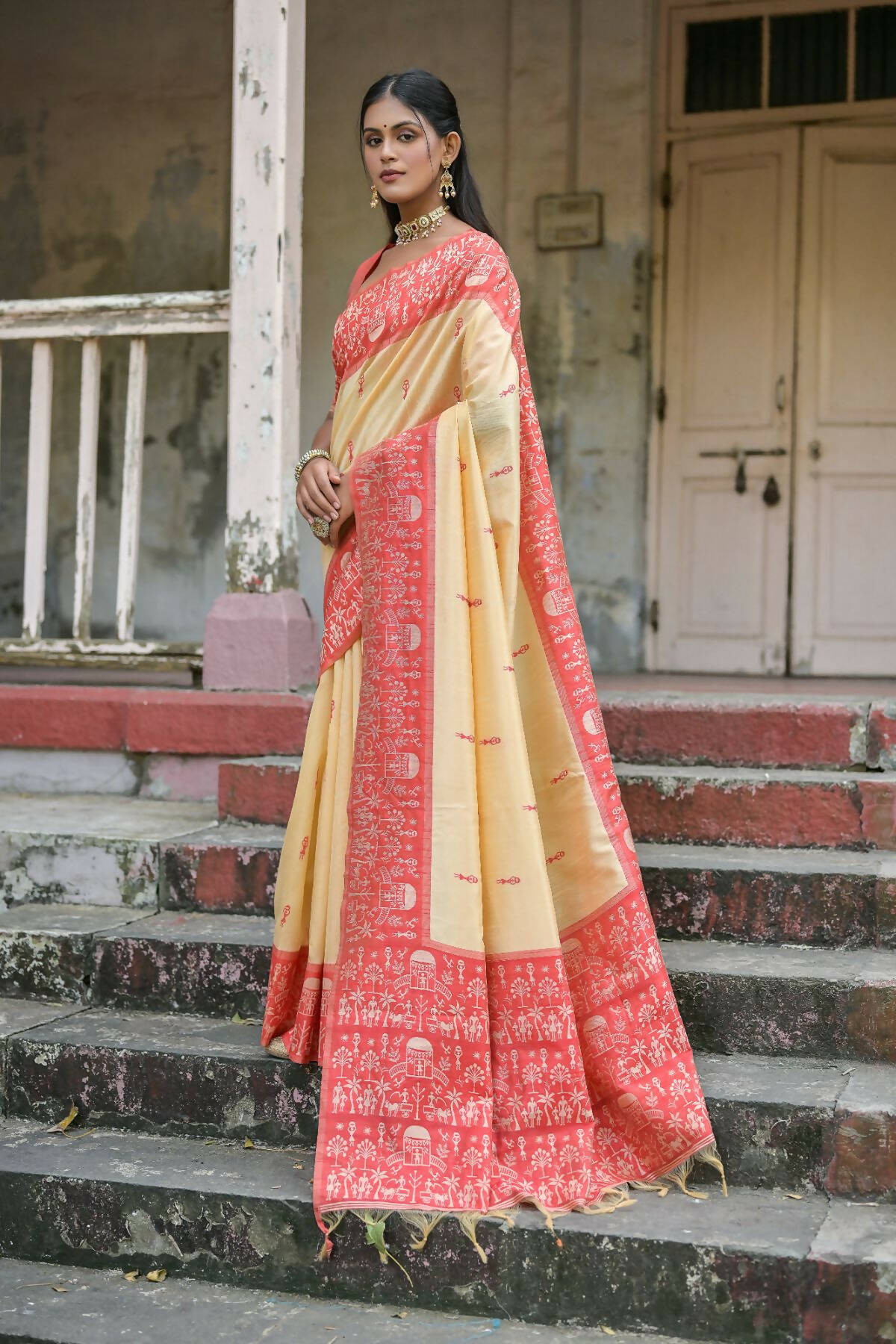 Vishnu Weaves Women's Red Handloom Raw Silk Woven Saree with Blouse - Swadesiicart