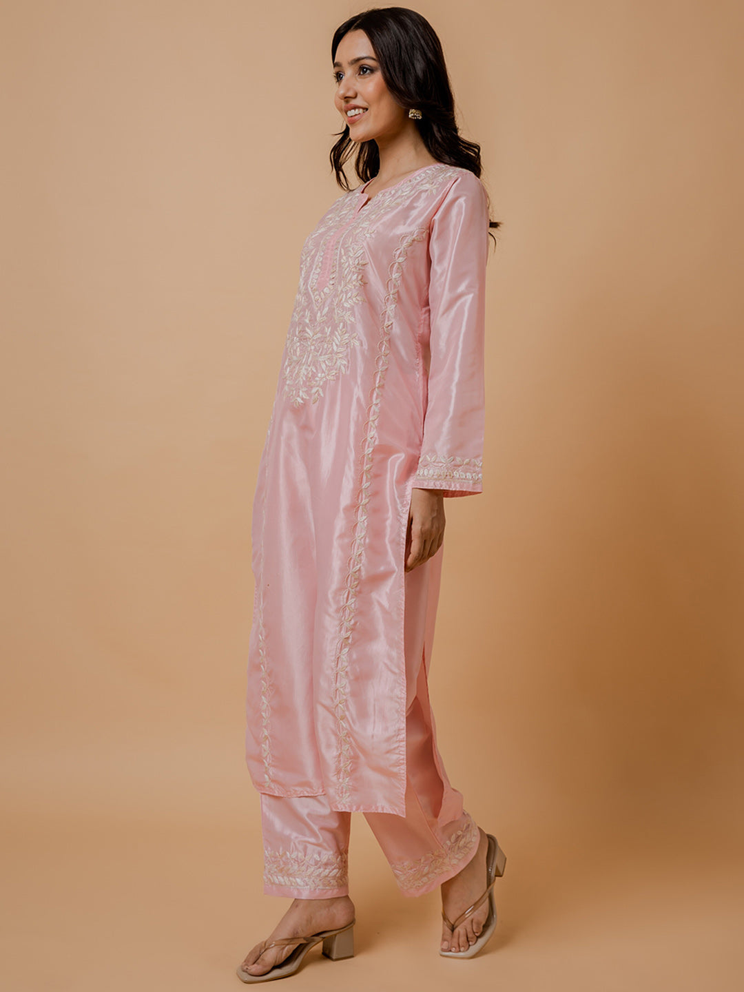 HOUSE OF KARI Floral Embroidered Silk Chikankari Kurta | Swadesiicart