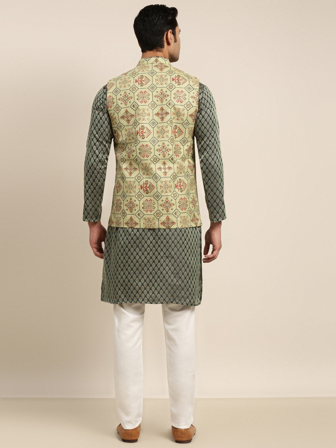 Sojanya Men Green Ethnic Motifs Kurta with Pyjama & Nehru Jacket | Swadesiicart