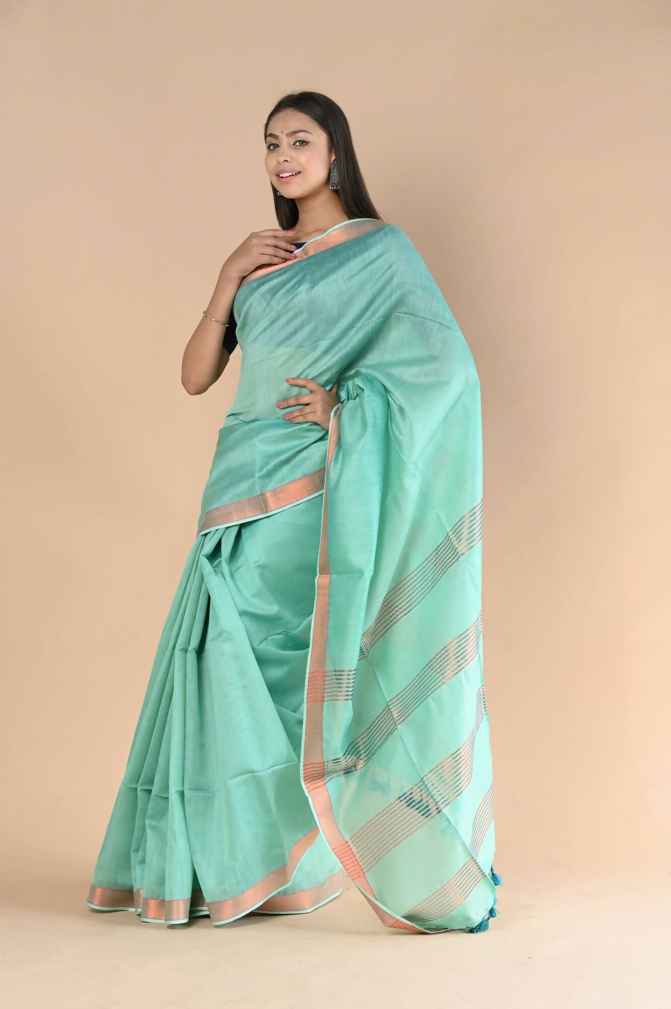 Very Much Indian Handloom Cotton Silk Maheshwari Saree With Sleek Golden Border - Teal Green | Swadesiicart