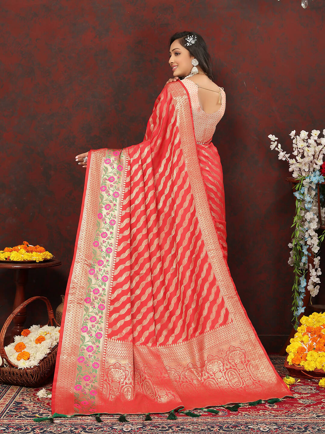 Lorenvalley Fashion Red Soft Silk Woven Design with Zari Weaving Leheriya Design Saree - Swadesiicart