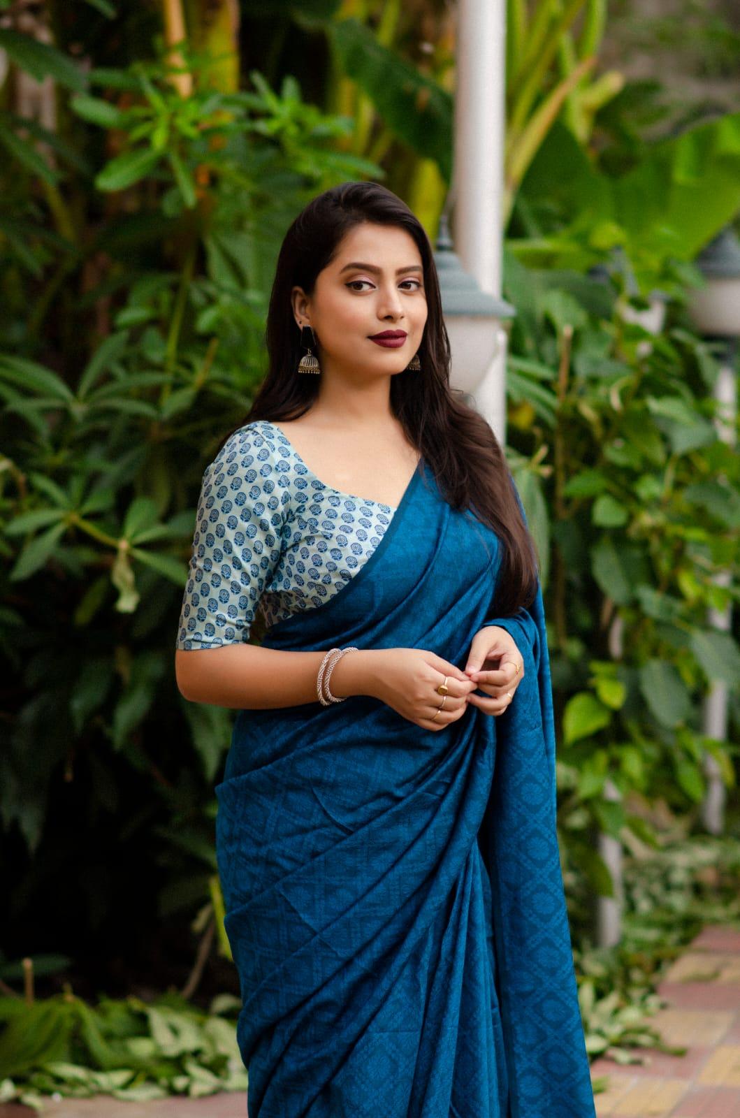Blue Jute Silk Woven Design Saree with Unstitched Blouse - Hiral Fashion | Swadesiicart