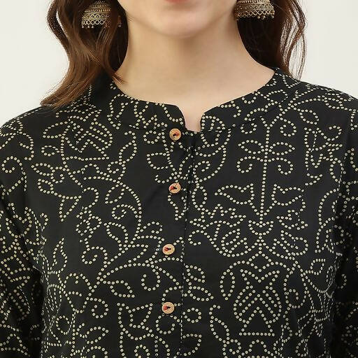 FIORRA Women's Black Printed Flared Cotton Kurta - Swadesiicart