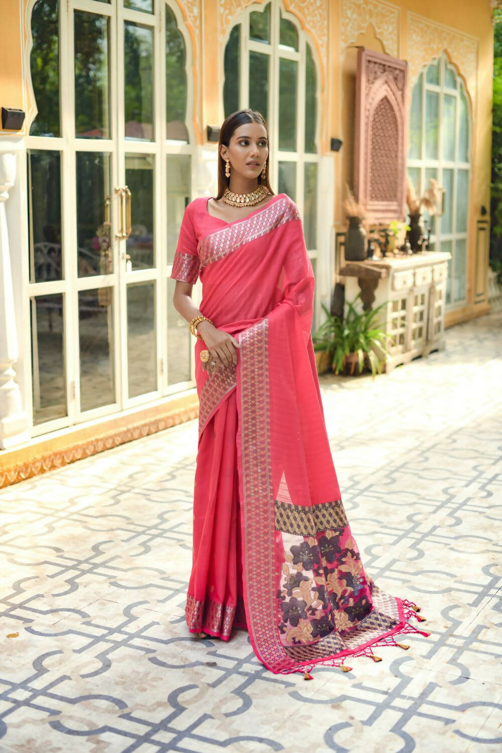 Vishnu Weaves Women's Rani Pink Cotton Silk Zari Woven Butta Work Saree with Blouse - Swadesiicart
