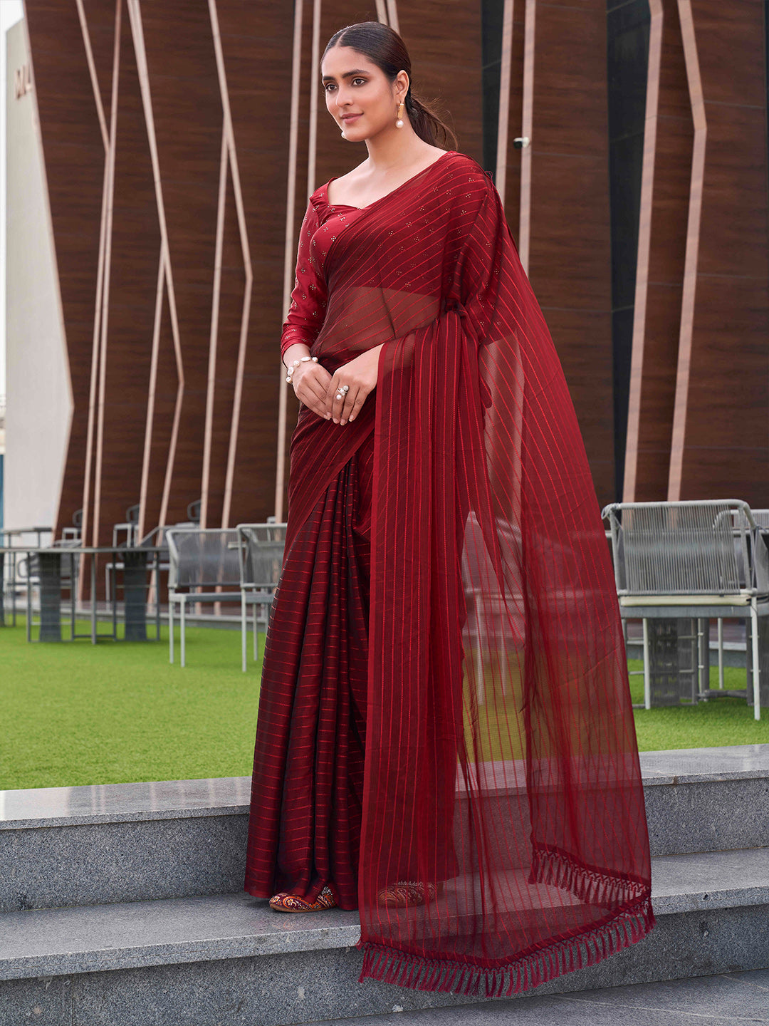 Tikhi Imli Striped Ready to Wear Saree | Swadesiicart