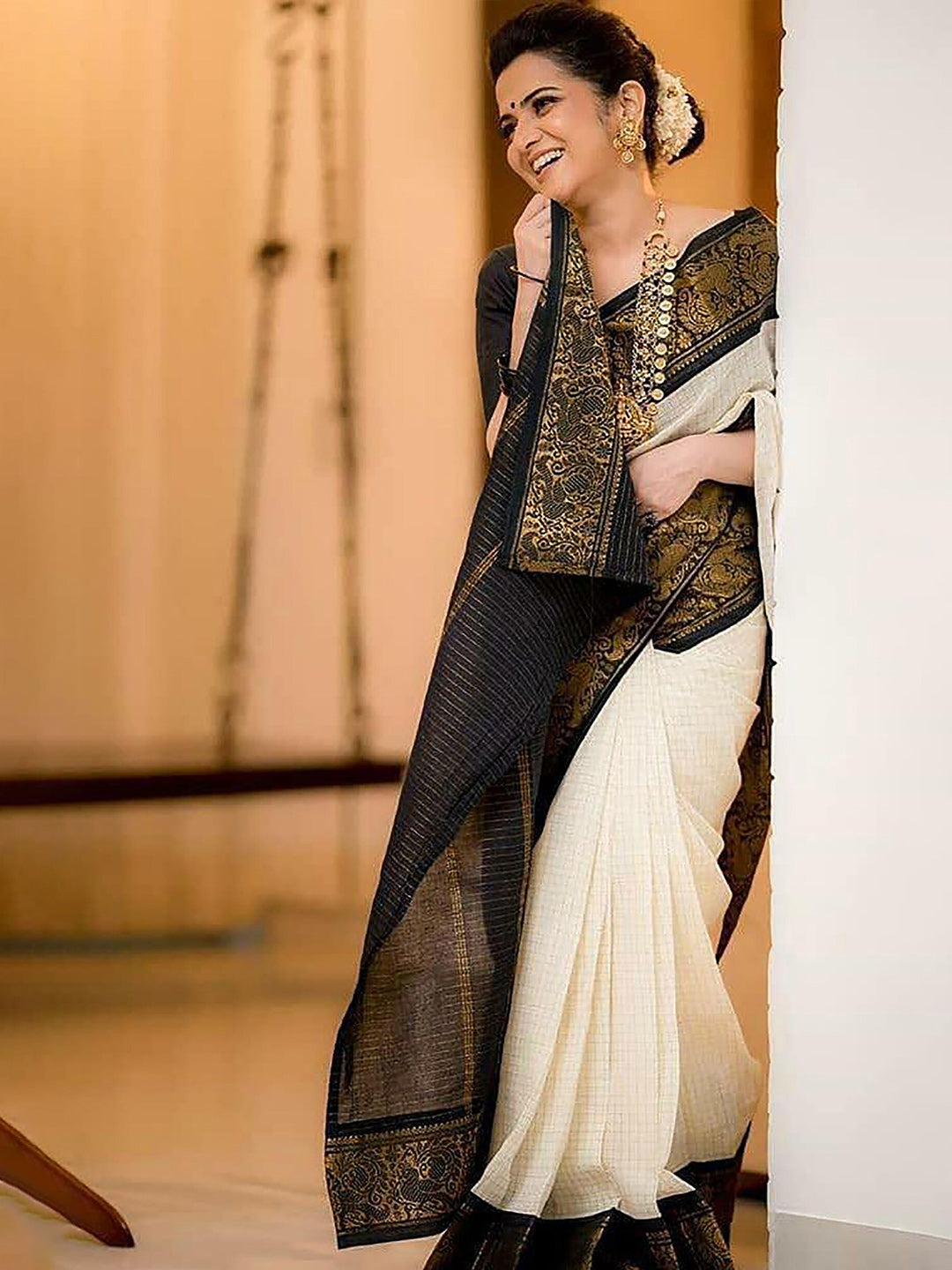 Kalini Woven Design Zari Silk Cotton Banarasi Saree | Swadesiicart