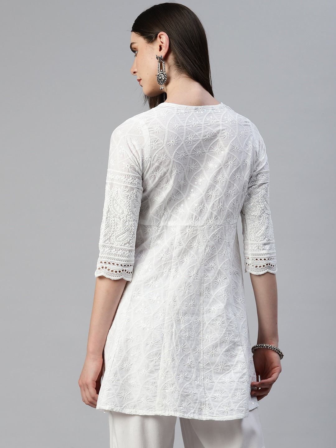 Kalini Floral Embroidered Chikankari Cotton Kurta | Swadesiicart