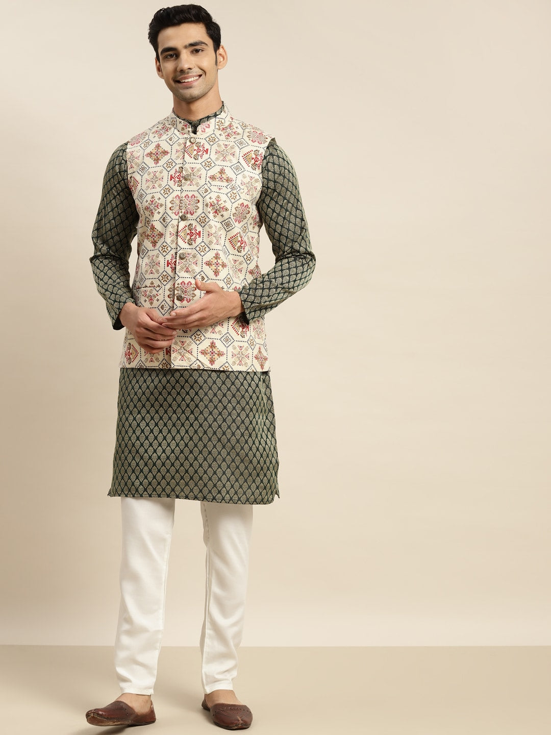 Sojanya Men Green Ethnic Motifs Kurta with Churidar & Nehru Jacket | Swadesiicart