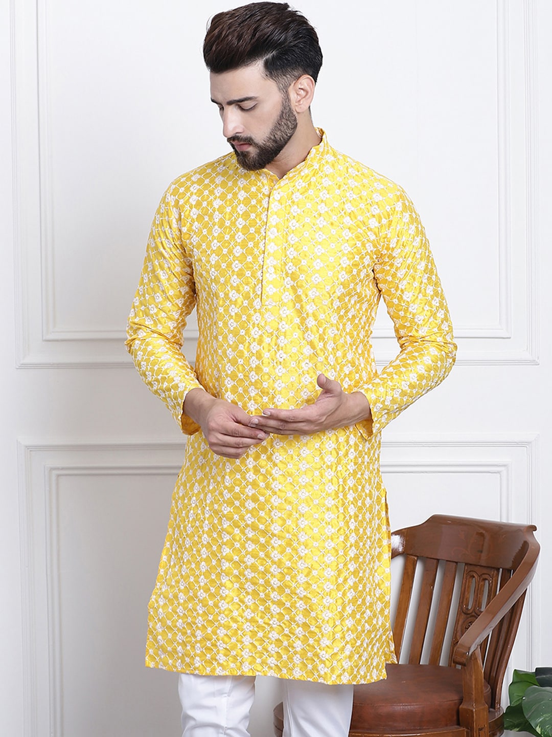 Sojanya Men Yellow & White Ethnic Motifs Embroidered Straight Kurta | Swadesiicart