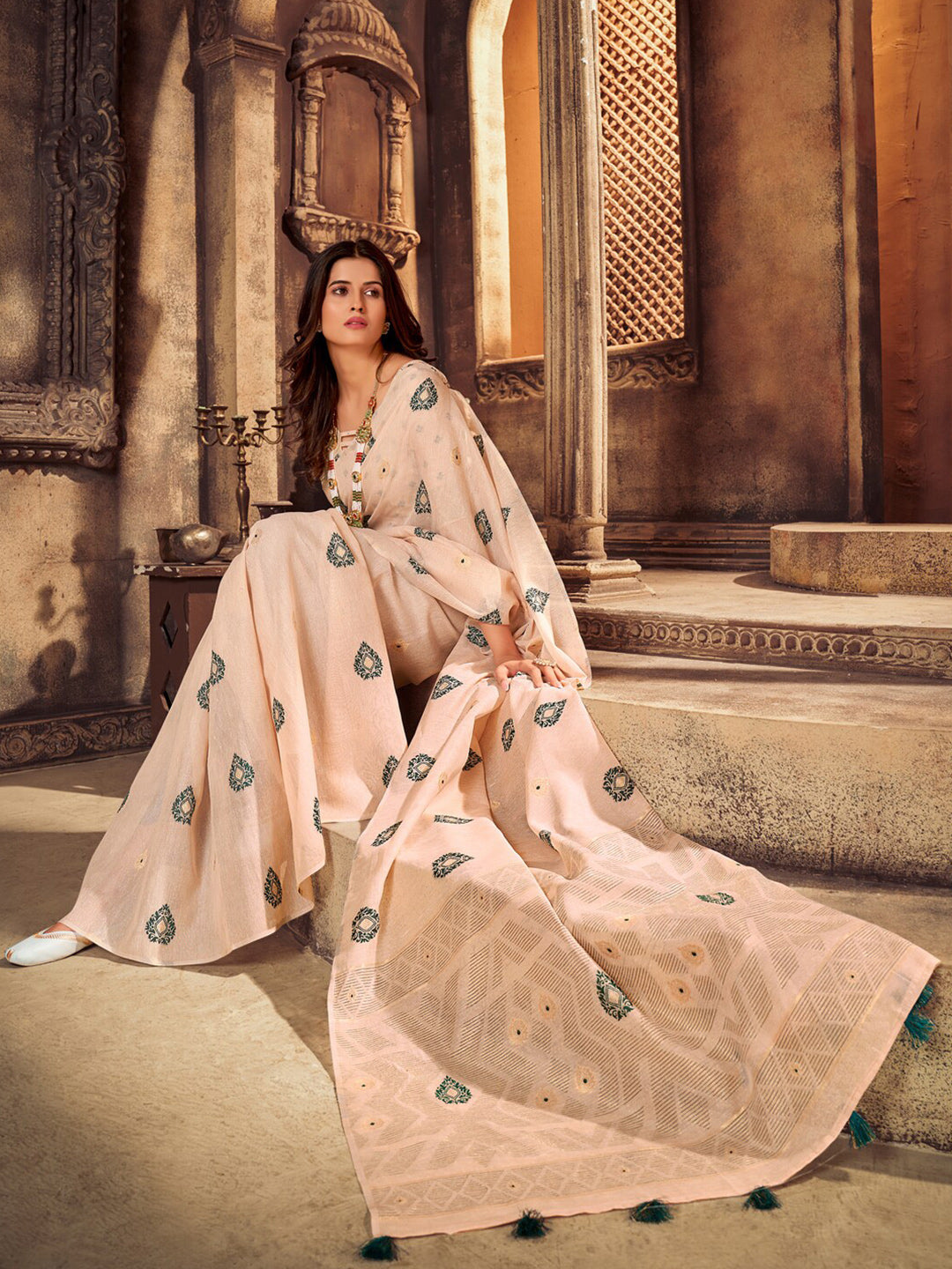 Sangria Woven Design Banarasi Saree | Swadesiicart