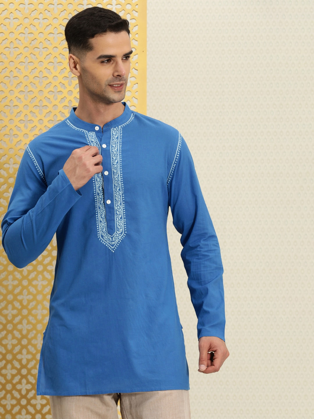 House of Pataudi Men Pure Cotton Solid Chikankari Jashn Short Kurta | Swadesiicart