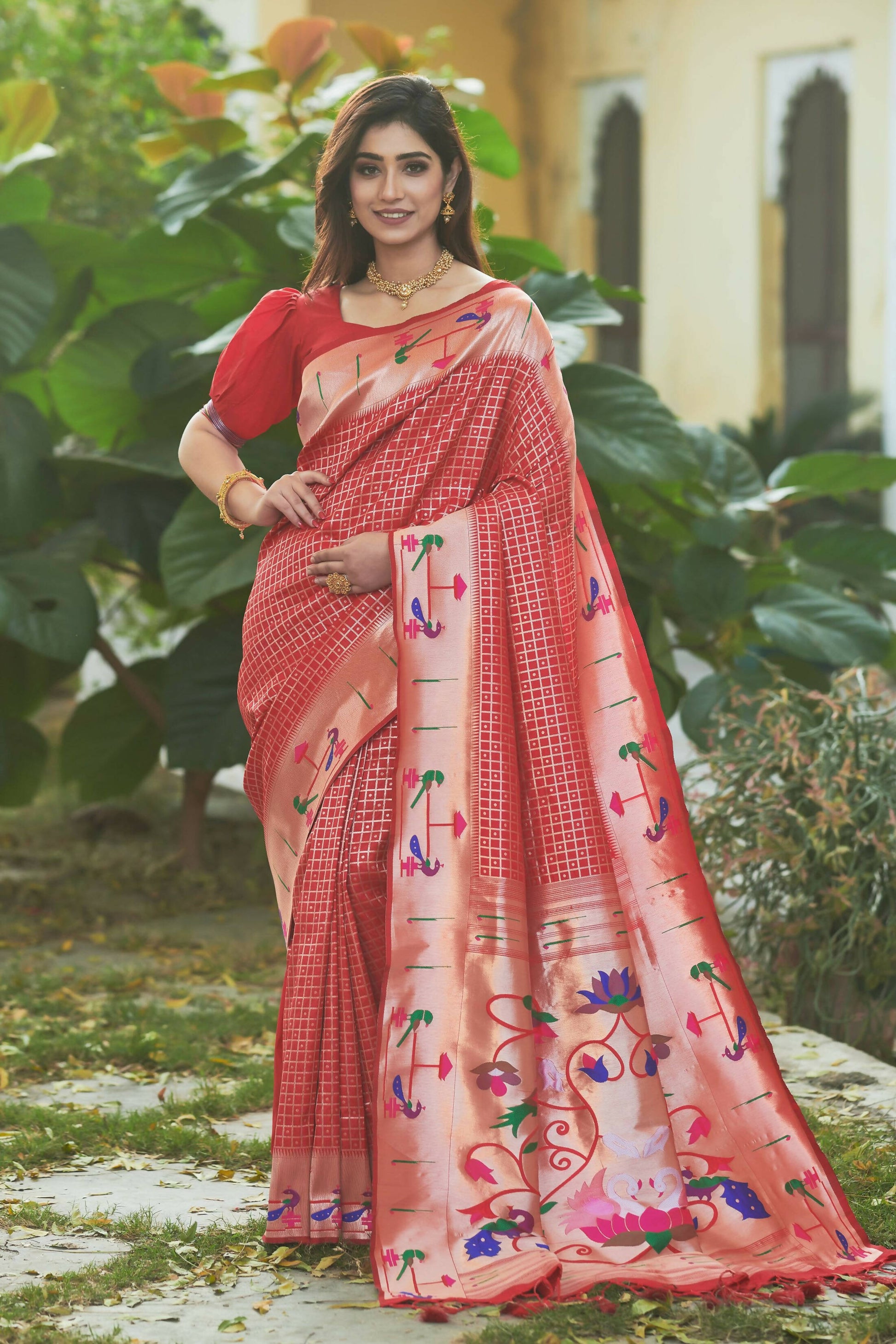 Vishnu Weaves Women's Red Paithani Silk Minakari Zari Woven Saree with Unstitched Blouse - Swadesiicart