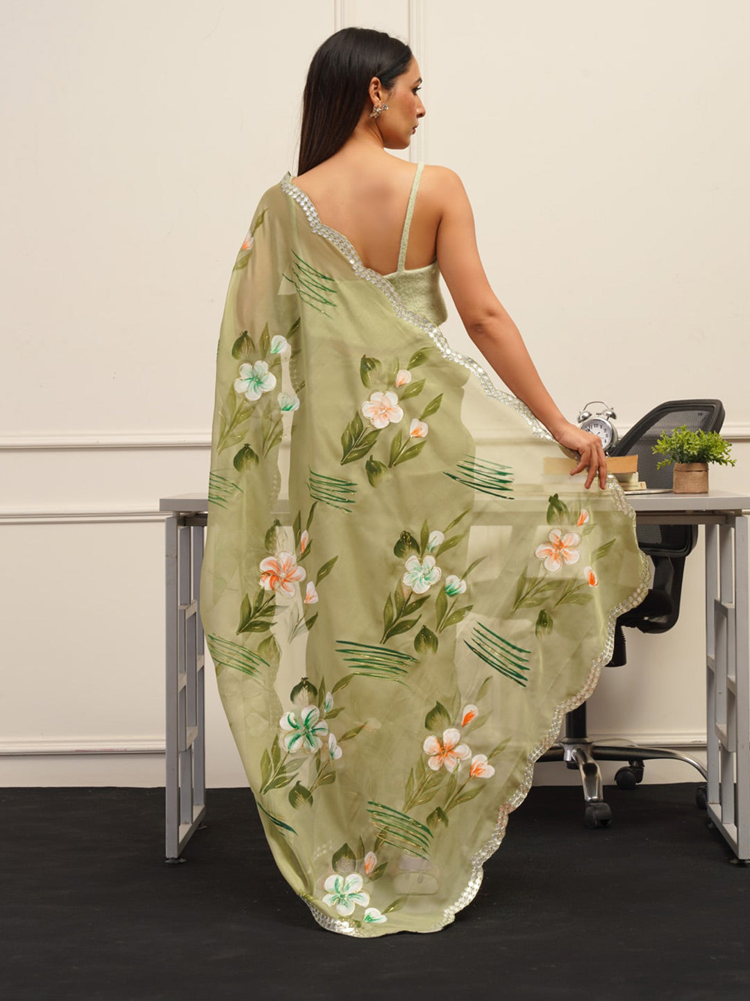 Tikhi Imli Floral Printed Organza Saree | Swadesiicart