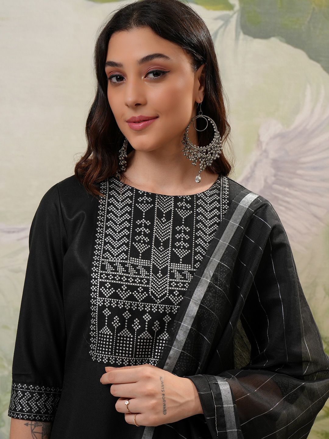Vishudh Black Printed Regular Kurta with Trouser & Dupatta - Swadesiicart