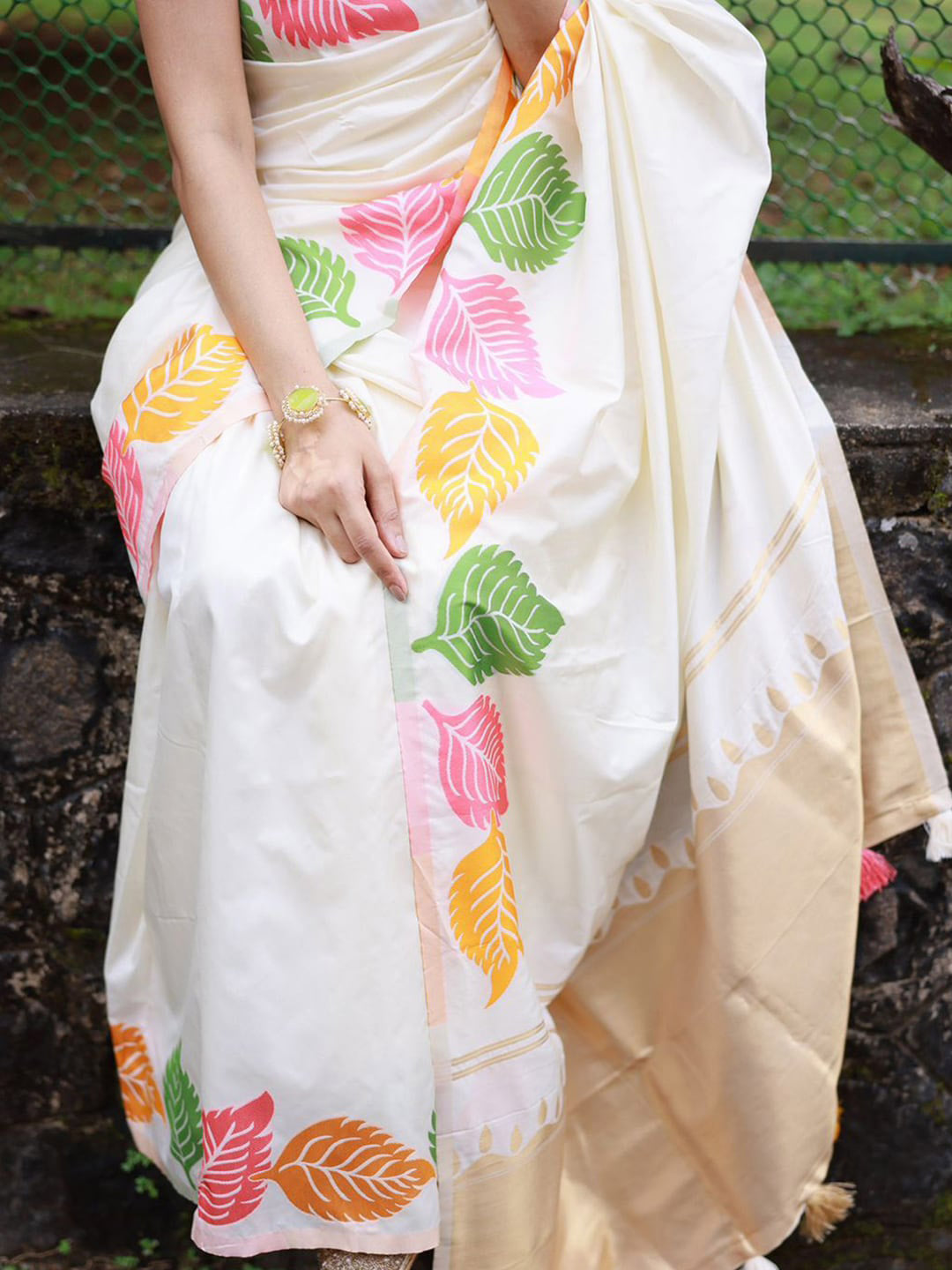 Mitera Floral Printed Zari Banarasi Saree | Swadesiicart