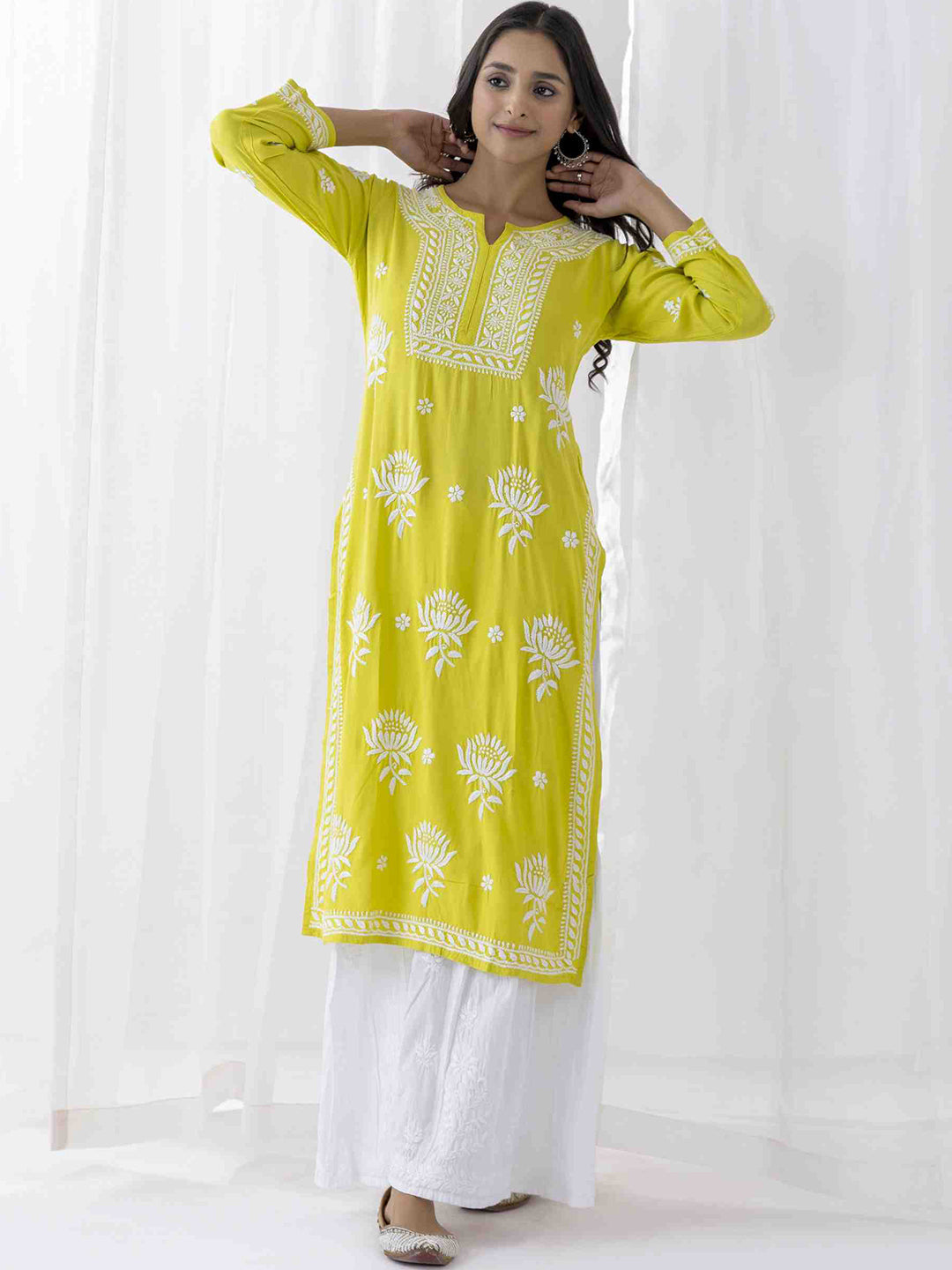 HOUSE OF KARI Floral Chikankari Embroidered Cotton Straight Kurta | Swadesiicart
