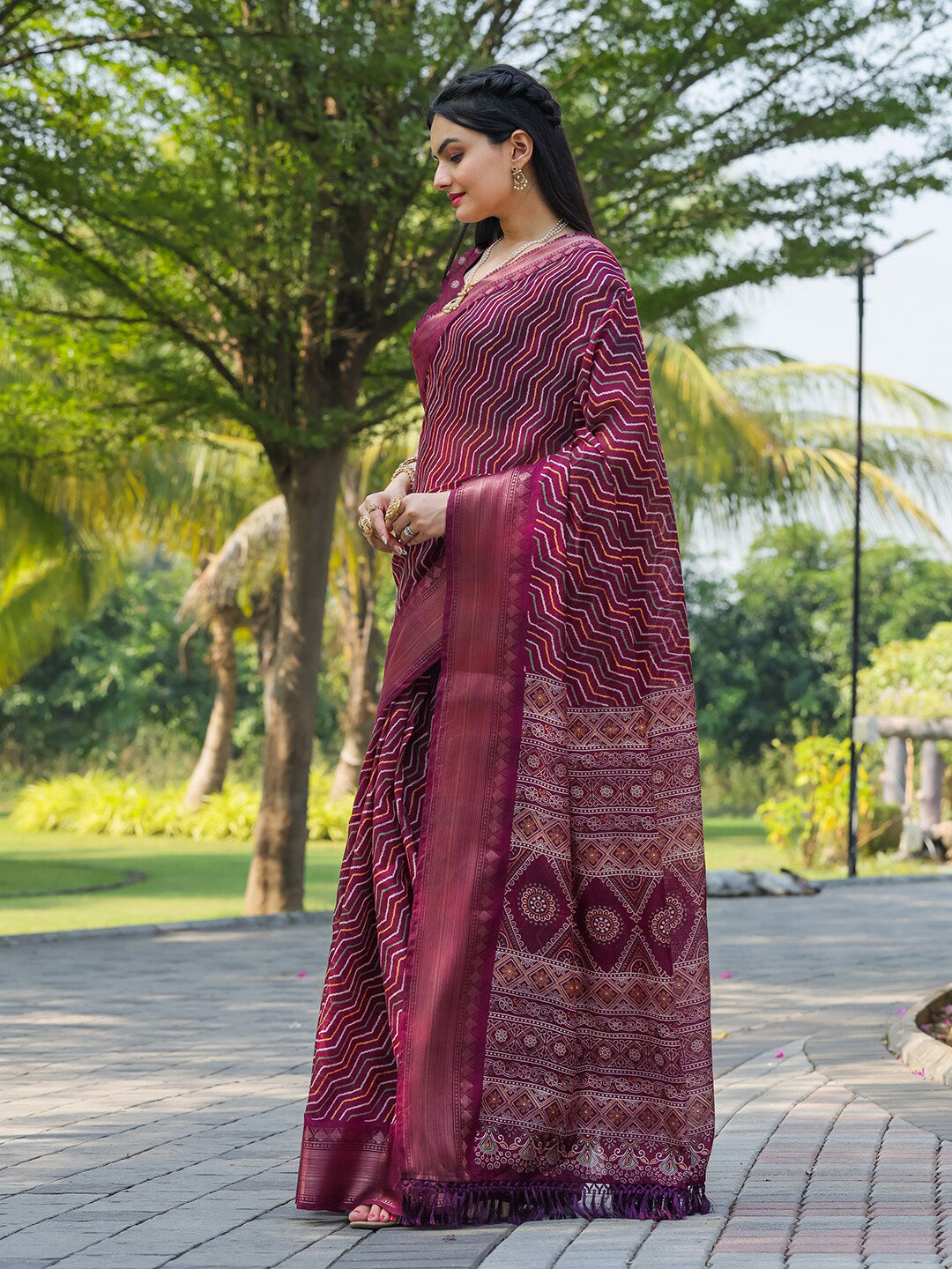 Tikhi Imli Leheriya Printed Zari Ready to Wear Saree | Swadesiicart