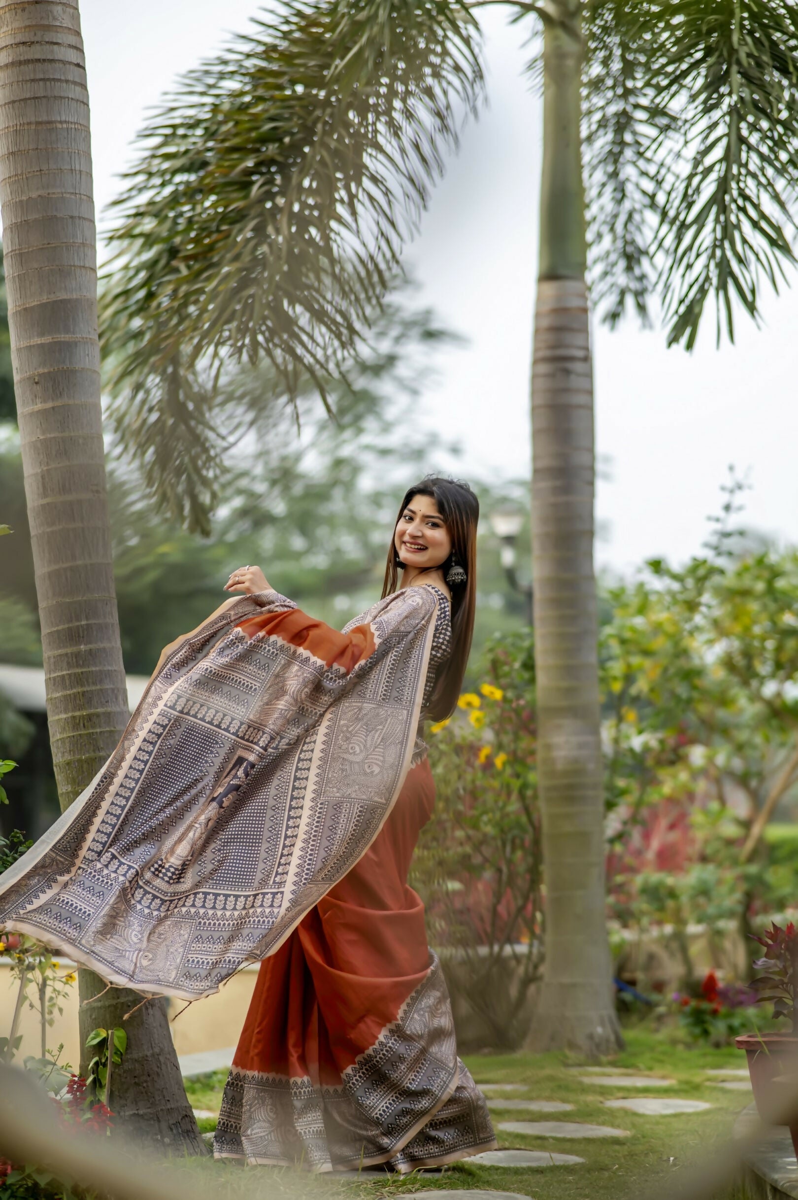 Vishnu Weaves Women's Orange Soft Tussar Silk Saree with Blouse - Swadesiicart