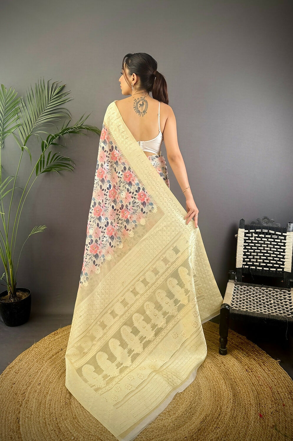 Joban Fashion Cream Floral Motifs Banarasi Silk Sarees | Swadesiicart