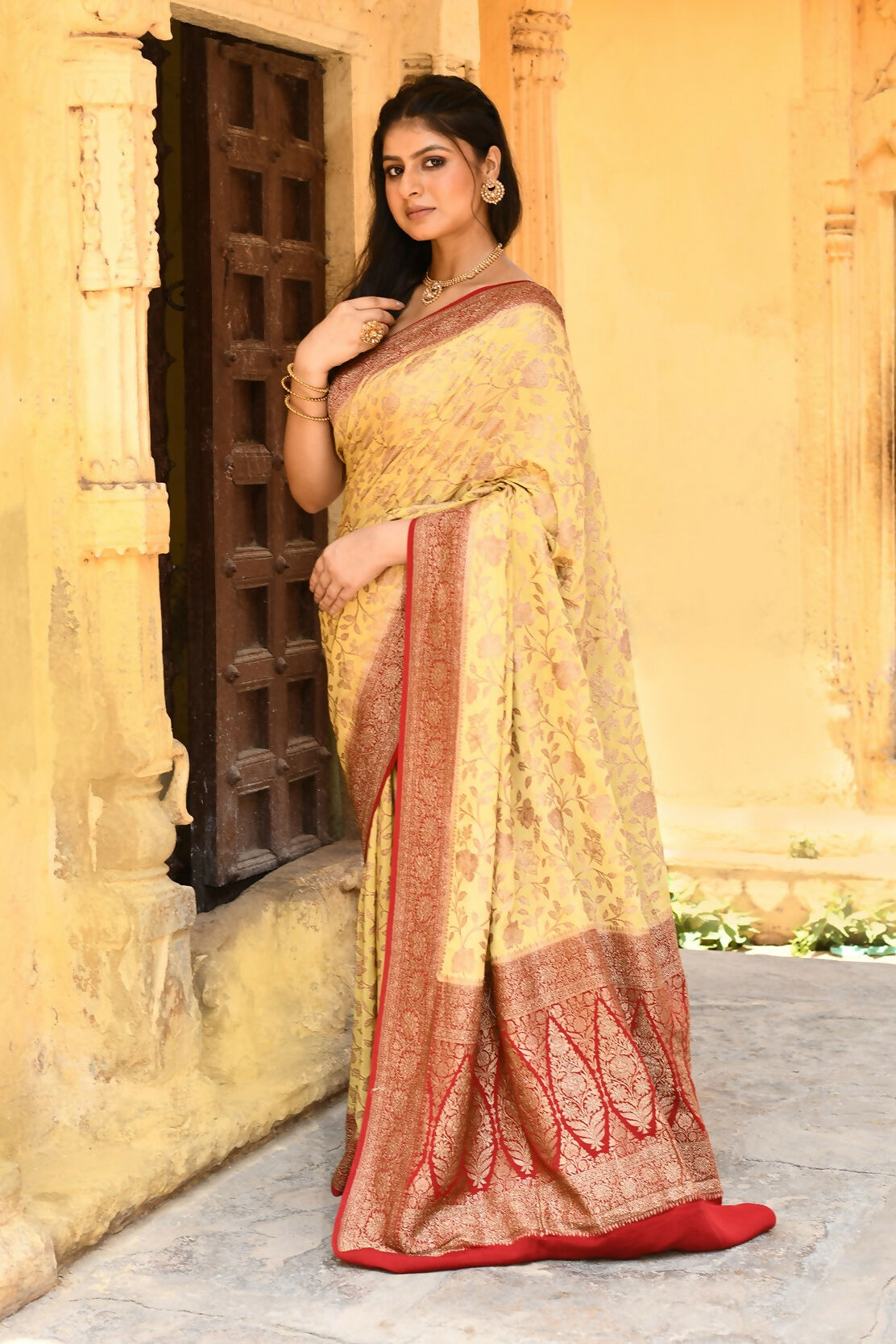Joban Fashion Yellow Crepe Chiffon Pure Handloom Banarasi Silk Saree | Swadesiicart
